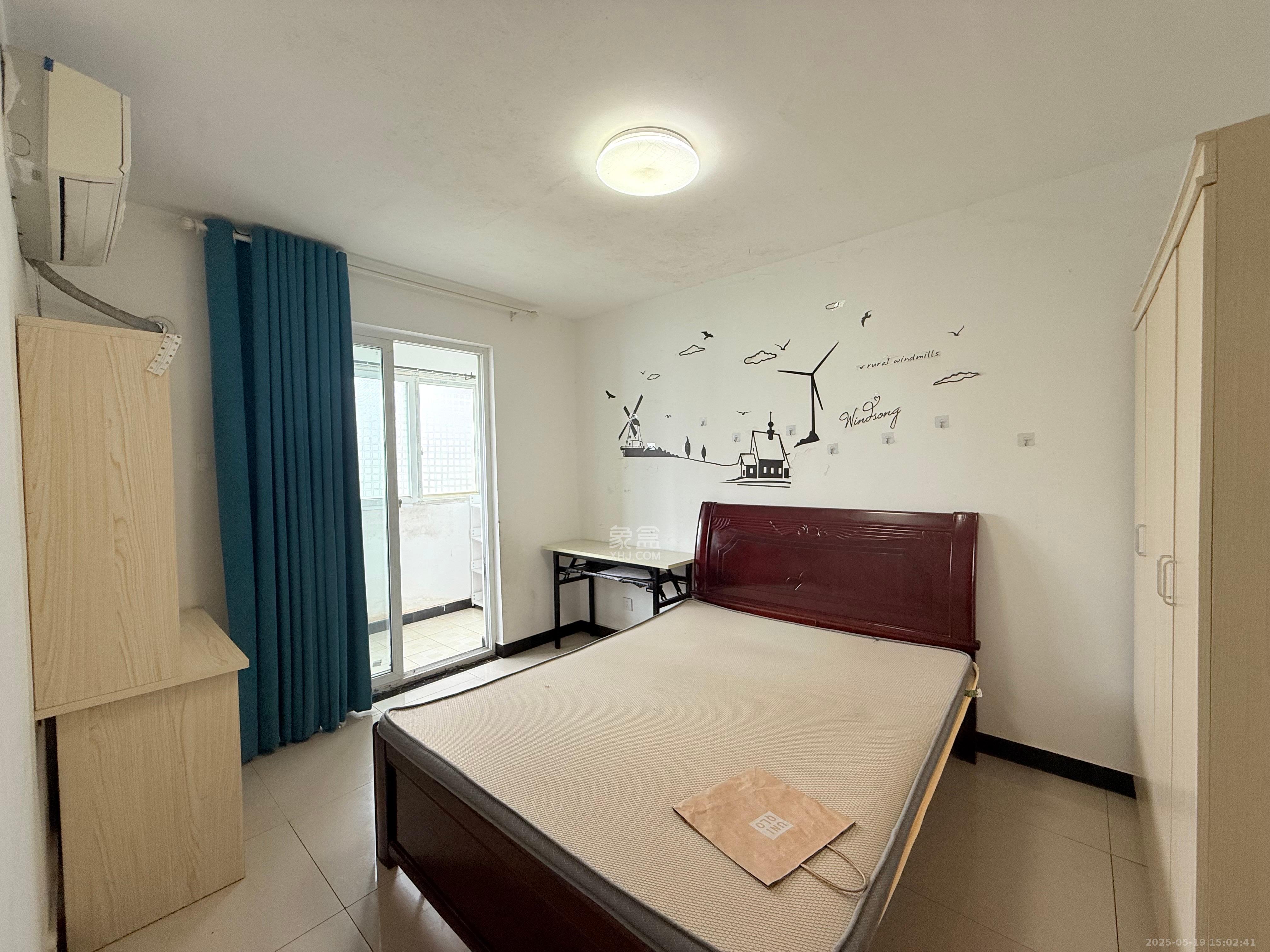 长房凤凰佳园 1室1厅1卫 1350.0元/月 长房凤凰佳园 1室1厅1卫 1350.0元/月室内图