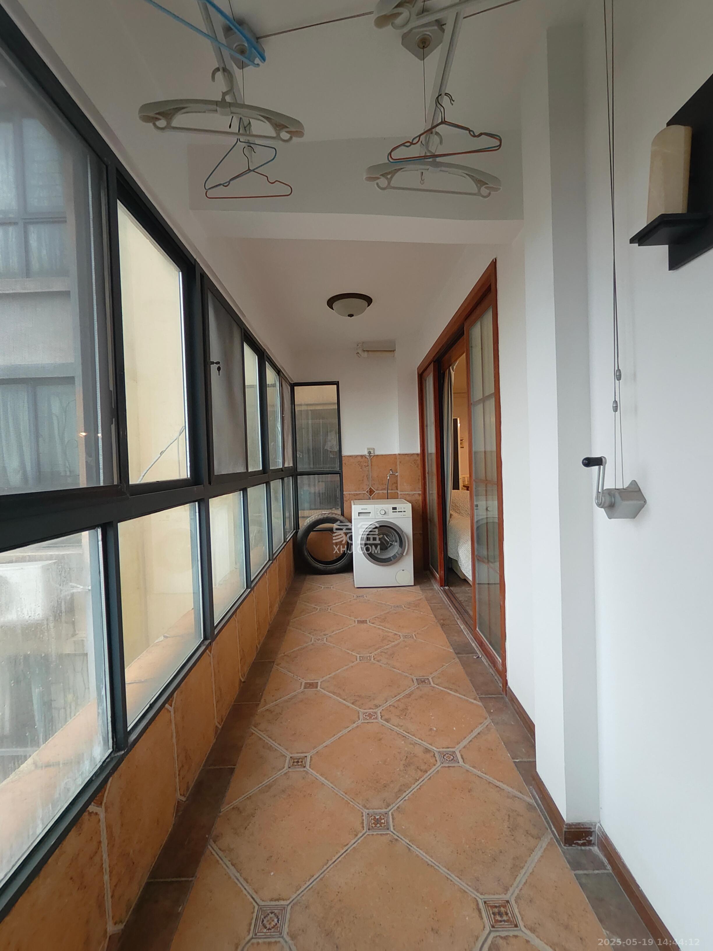 勤诚达新界  4室2厅2卫    2800.0元/月 勤诚达新界  4室2厅2卫    2800.0元/月室内图