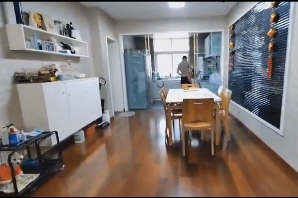 湘中园  1室0厅0卫    96.8万 湘中园  1室0厅0卫    96.8万客厅