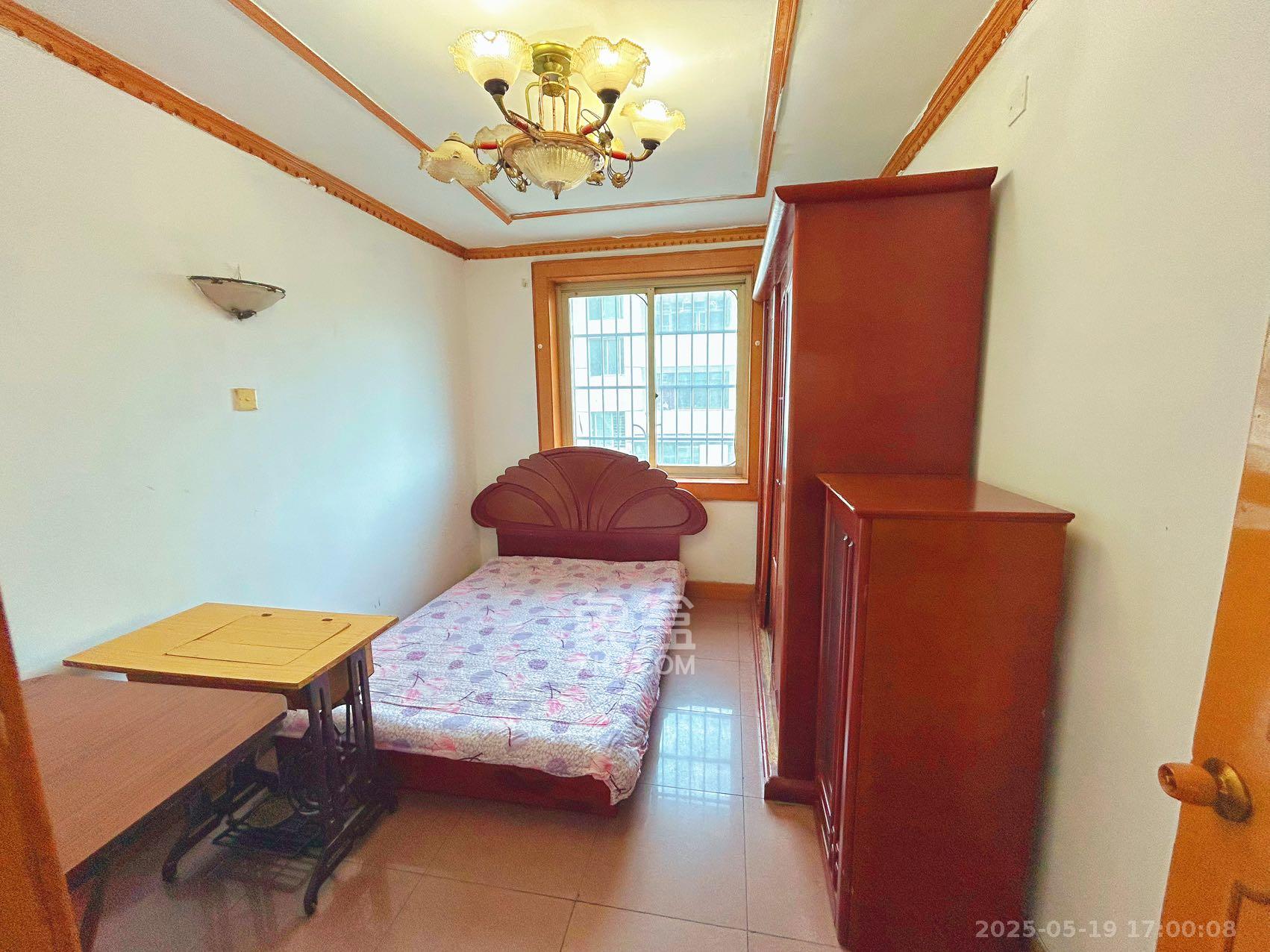 陈家湖小区 3室1厅1卫 1980.0元/月 陈家湖小区 3室1厅1卫 1980.0元/月室内图