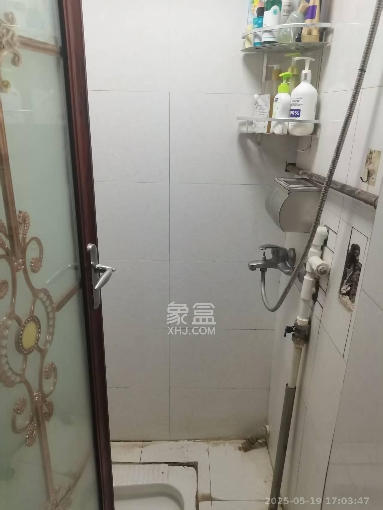 湖南中医药大学东塘住宅区 1室1厅1卫 1500.0元/月 湖南中医药大学东塘住宅区 1室1厅1卫 1500.0元/月室内图