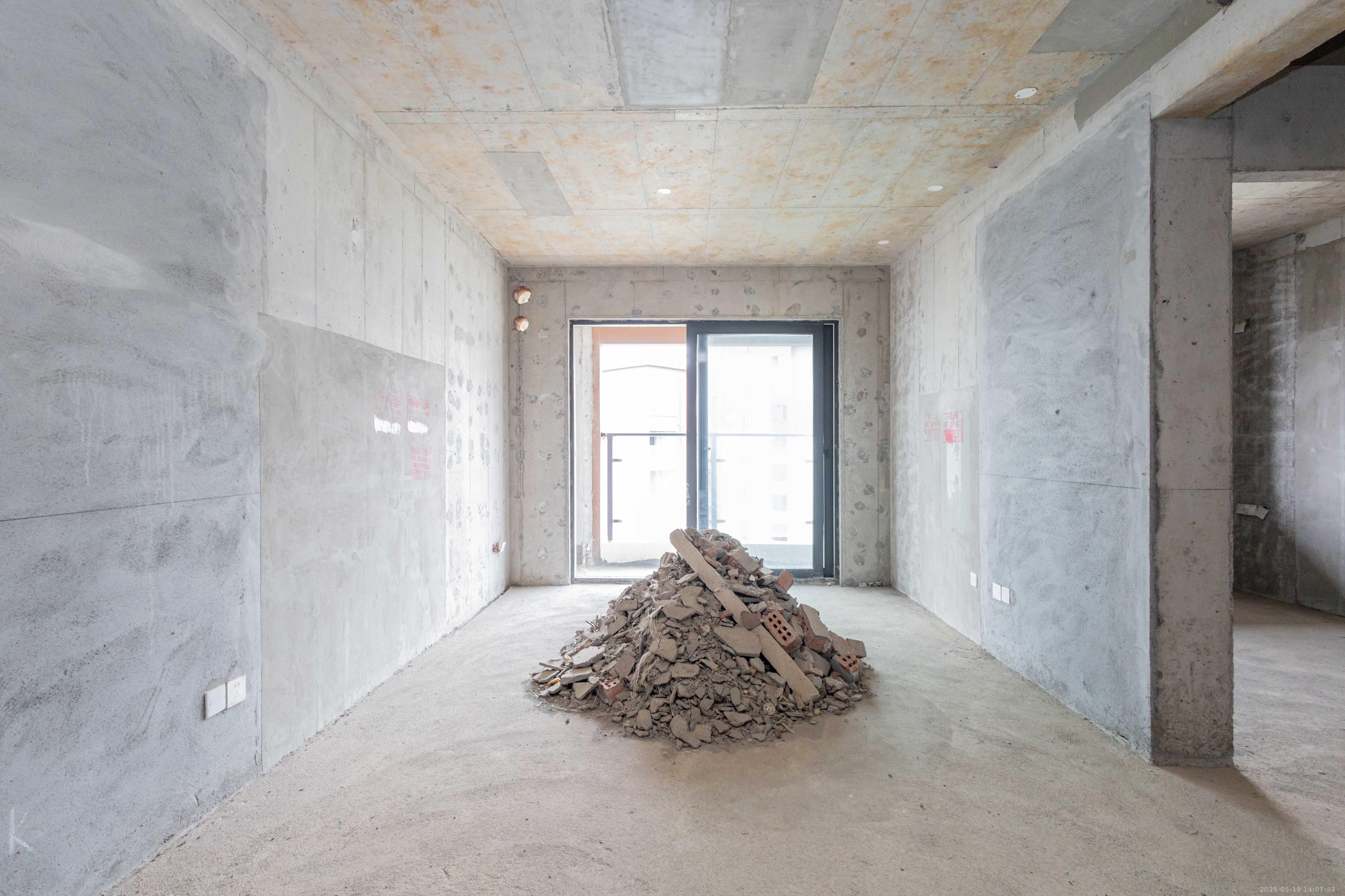 华远碧桂园海蓝城 3室2厅2卫 79.8万 华远碧桂园海蓝城 3室2厅2卫 79.8万客厅