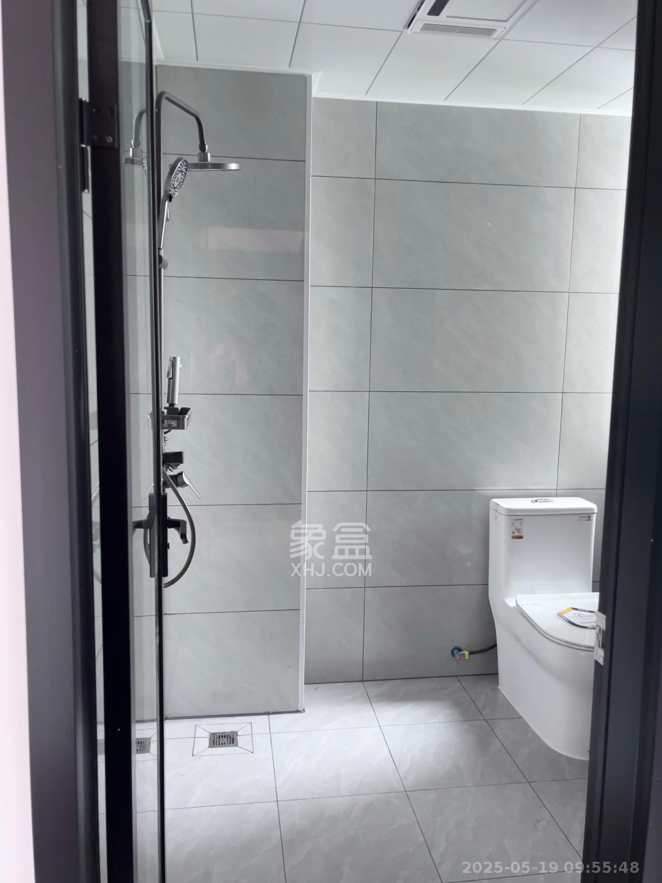 植基家园 3室2厅2卫 2000.0元/月 植基家园 3室2厅2卫 2000.0元/月室内图