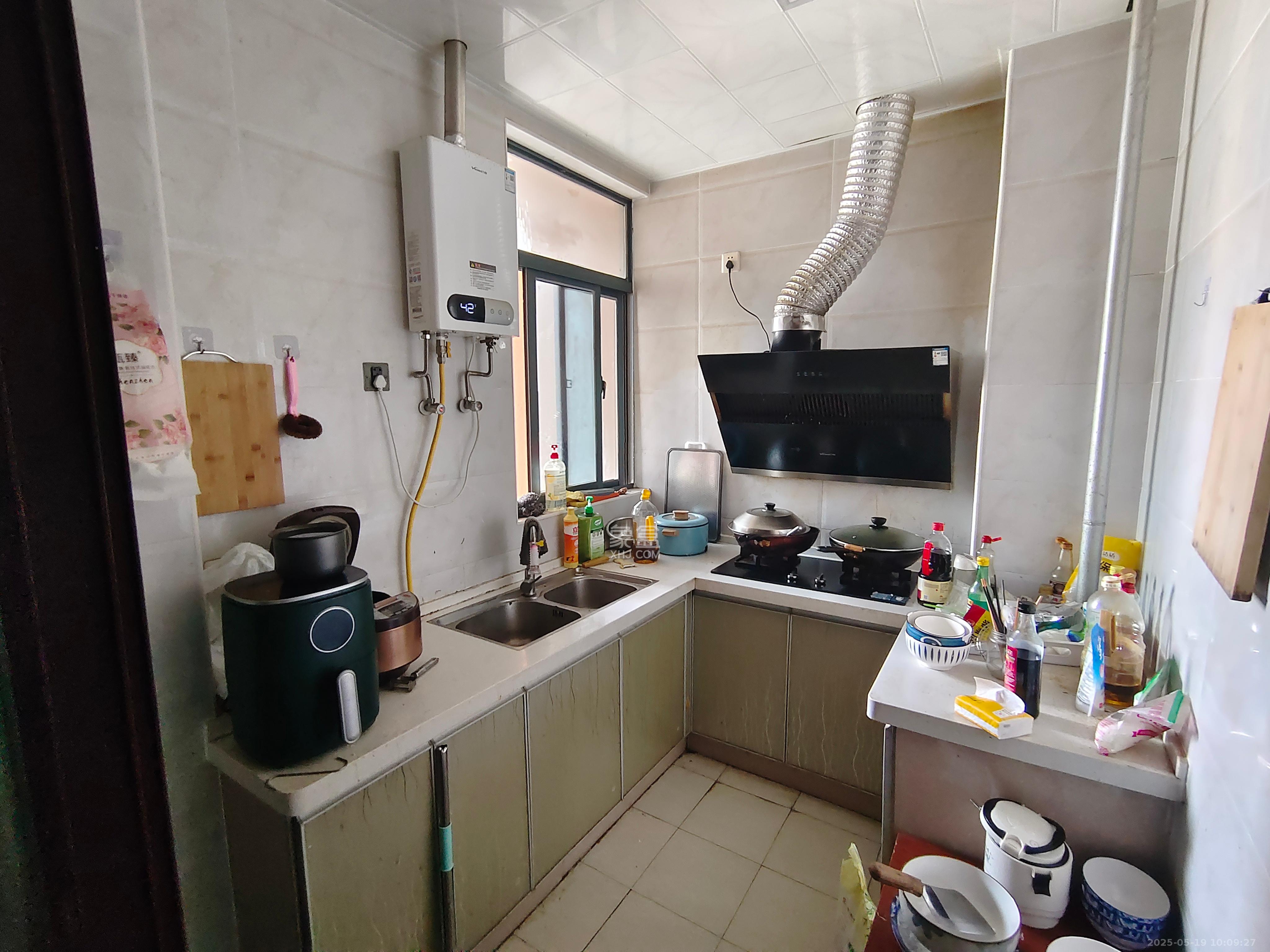 江南华府  1室1厅1卫    650.0元/月 江南华府  1室1厅1卫    650.0元/月室内图