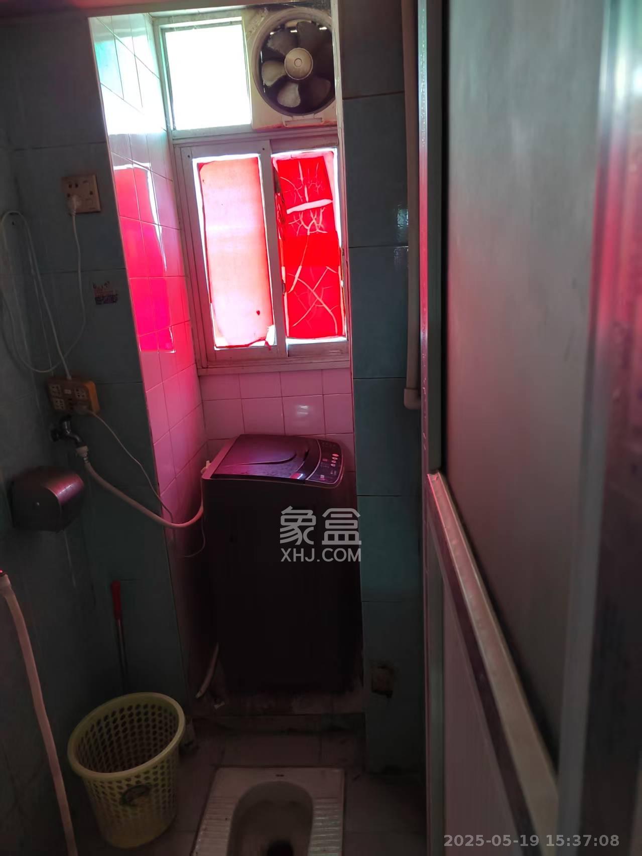 长沙毛巾纺织印染厂宿舍区  2室1厅1卫    1400.0元/月 长沙毛巾纺织印染厂宿舍区  2室1厅1卫    1400.0元/月室内图