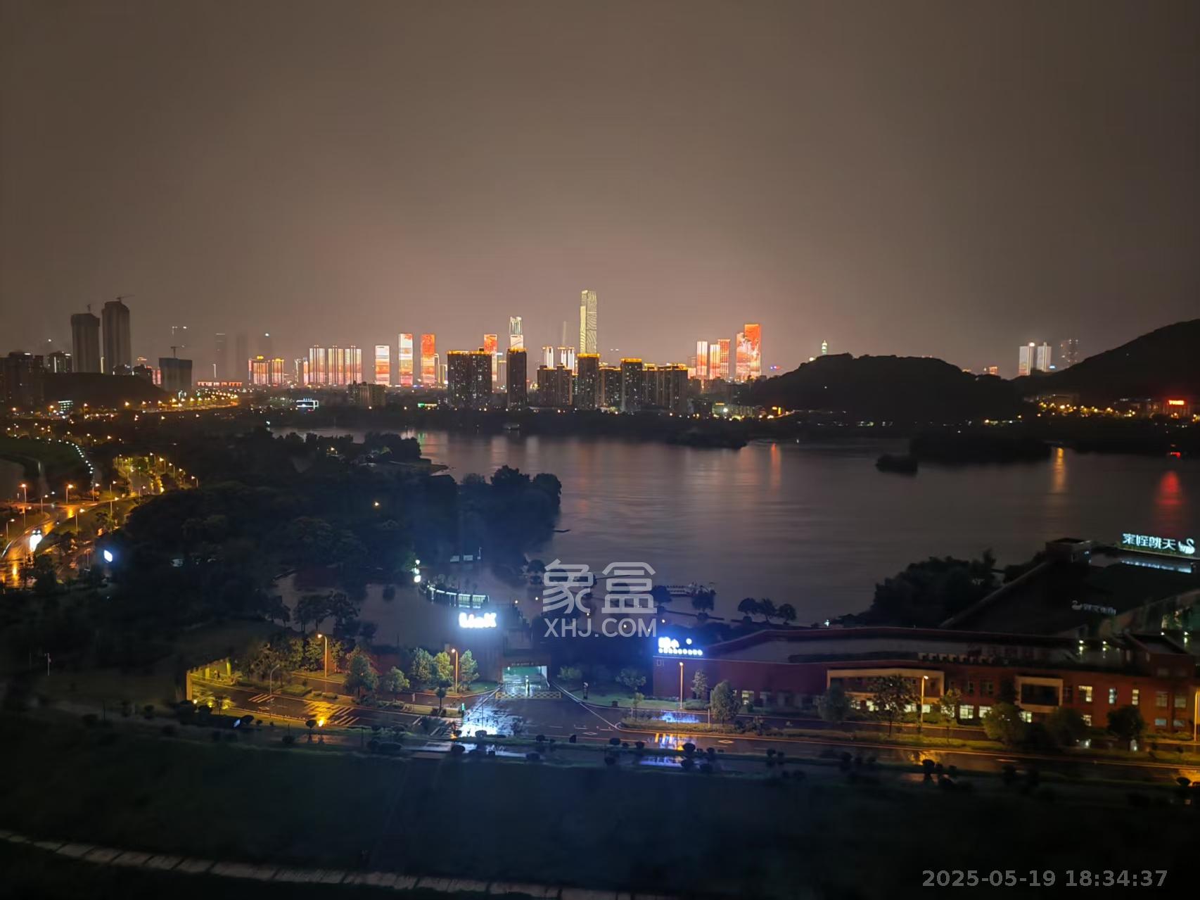 观湖公寓  1室1厅1卫    1600.0元/月室内图