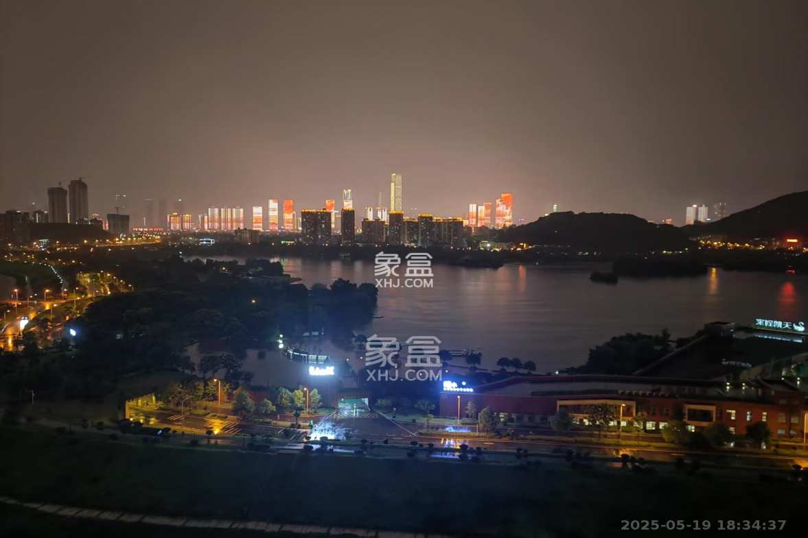 观湖公寓  1室1厅1卫    1600.0元/月 观湖公寓  1室1厅1卫    1600.0元/月室内图