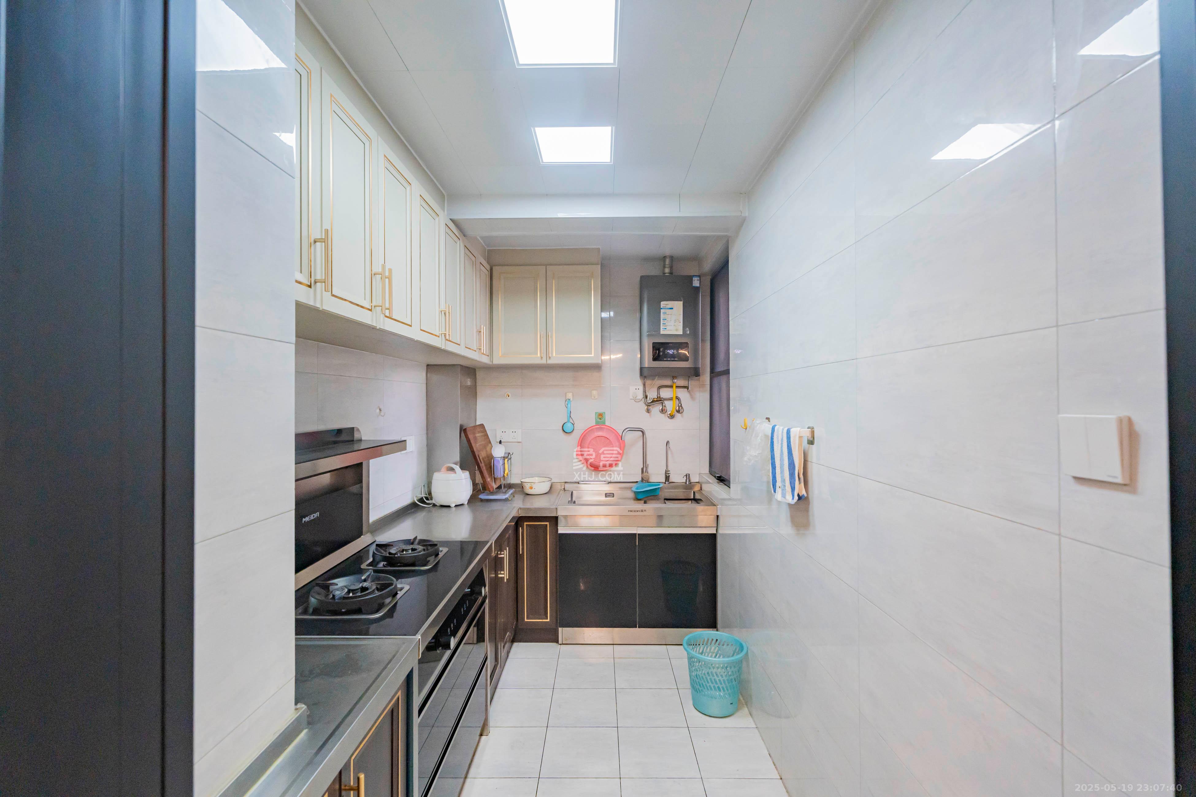 凯乐国际城 2室1厅1卫 103.0万 凯乐国际城 2室1厅1卫 103.0万厨房