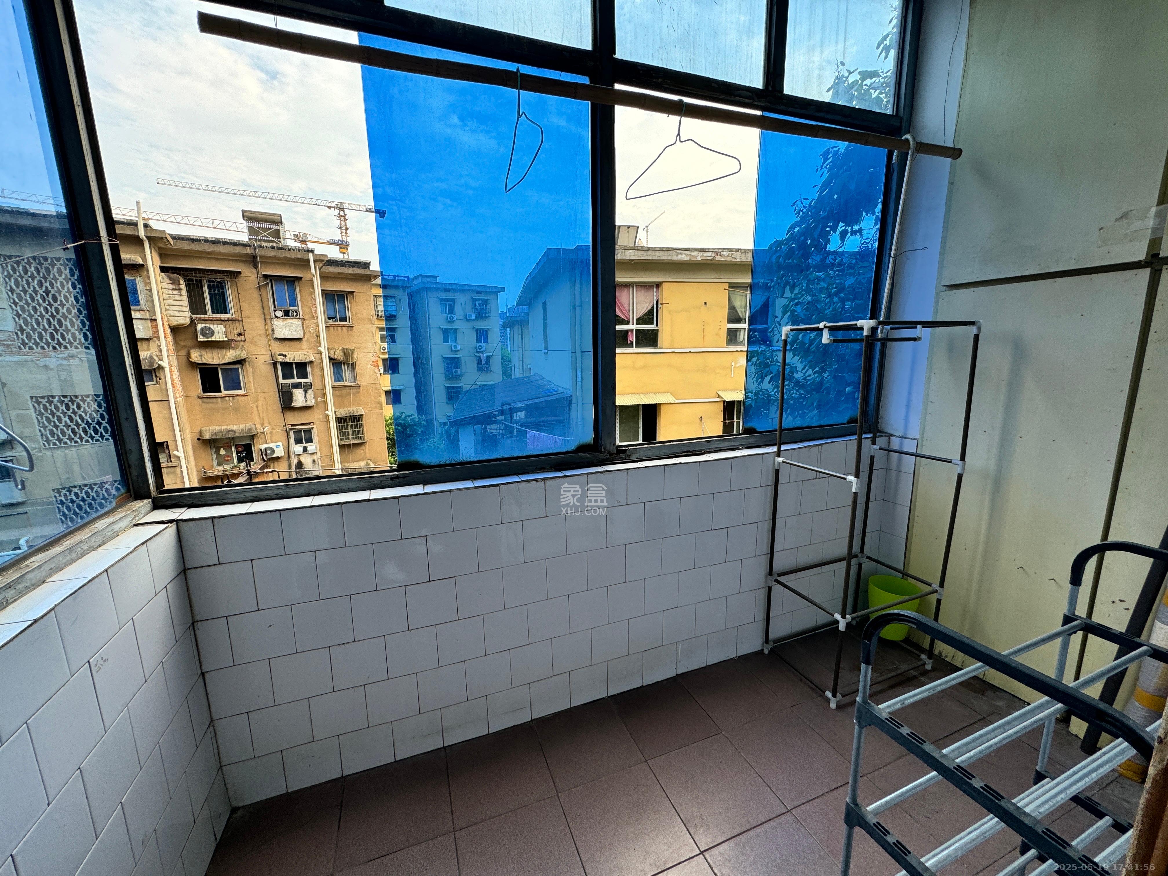 动力南苑 2室1厅1卫 1700.0元/月 动力南苑 2室1厅1卫 1700.0元/月室内图