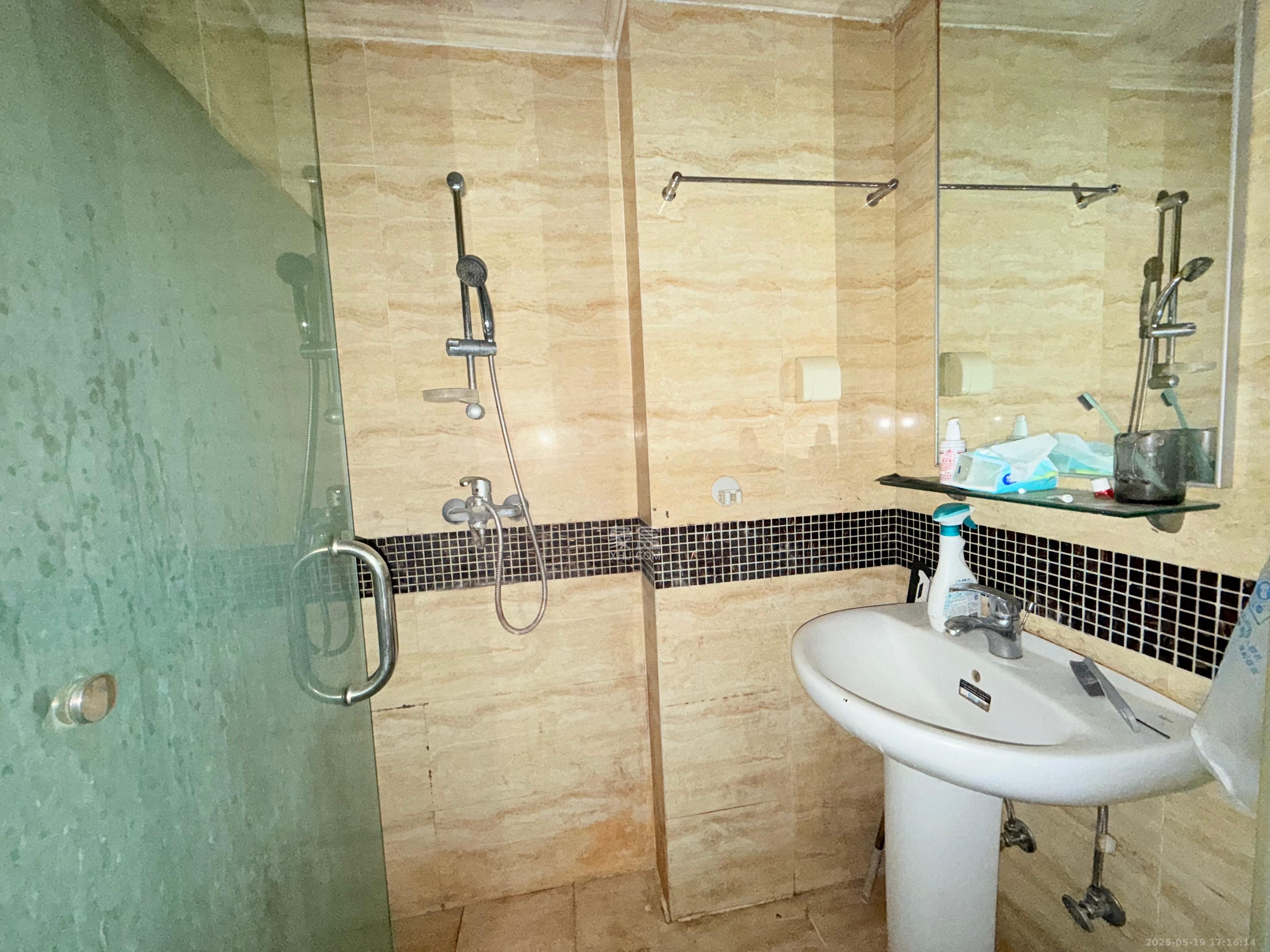 万科金域华府一期  1室0厅1卫    1100.0元/月 万科金域华府一期  1室0厅1卫    1100.0元/月室内图