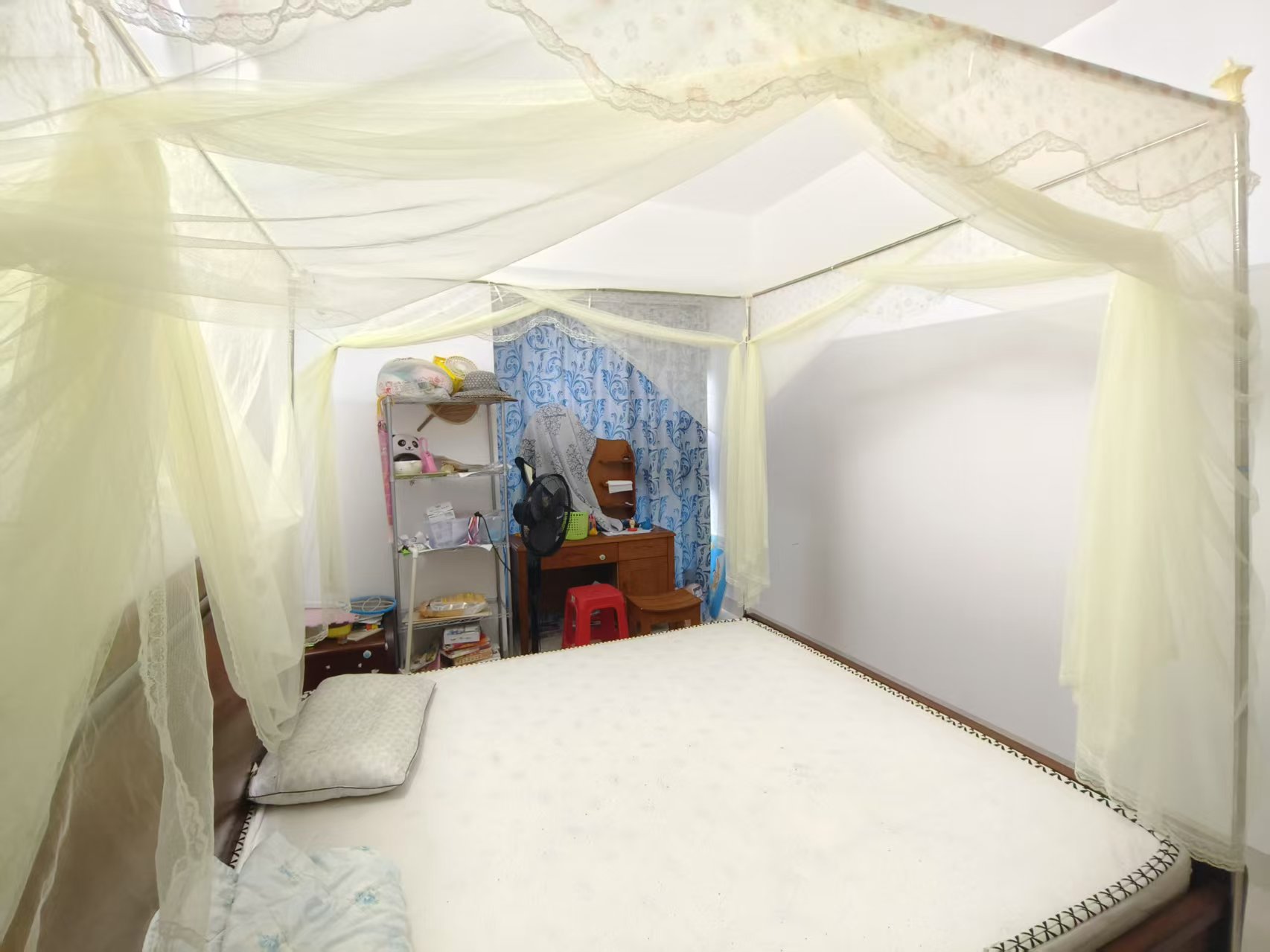 水晶城 3室2厅2卫 2800.0元/月 水晶城 3室2厅2卫 2800.0元/月室内图