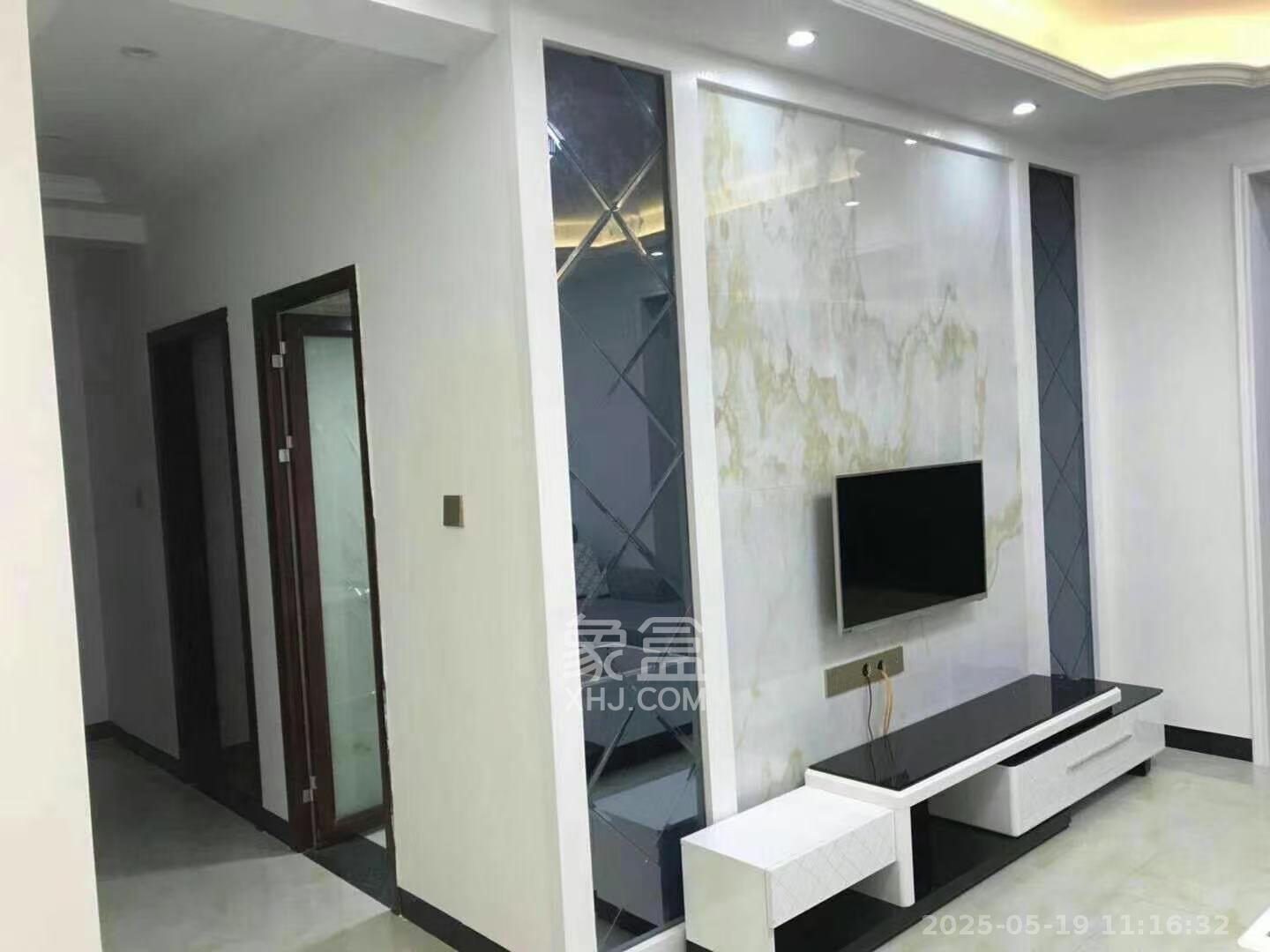 嘉顺苑 3室2厅2卫 2600.0元/月 嘉顺苑 3室2厅2卫 2600.0元/月室内图