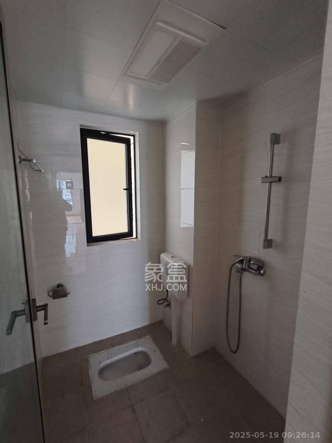 合能枫丹丽舍(柏悦名苑) 4室2厅0卫 2400.0元/月 合能枫丹丽舍(柏悦名苑) 4室2厅0卫 2400.0元/月室内图