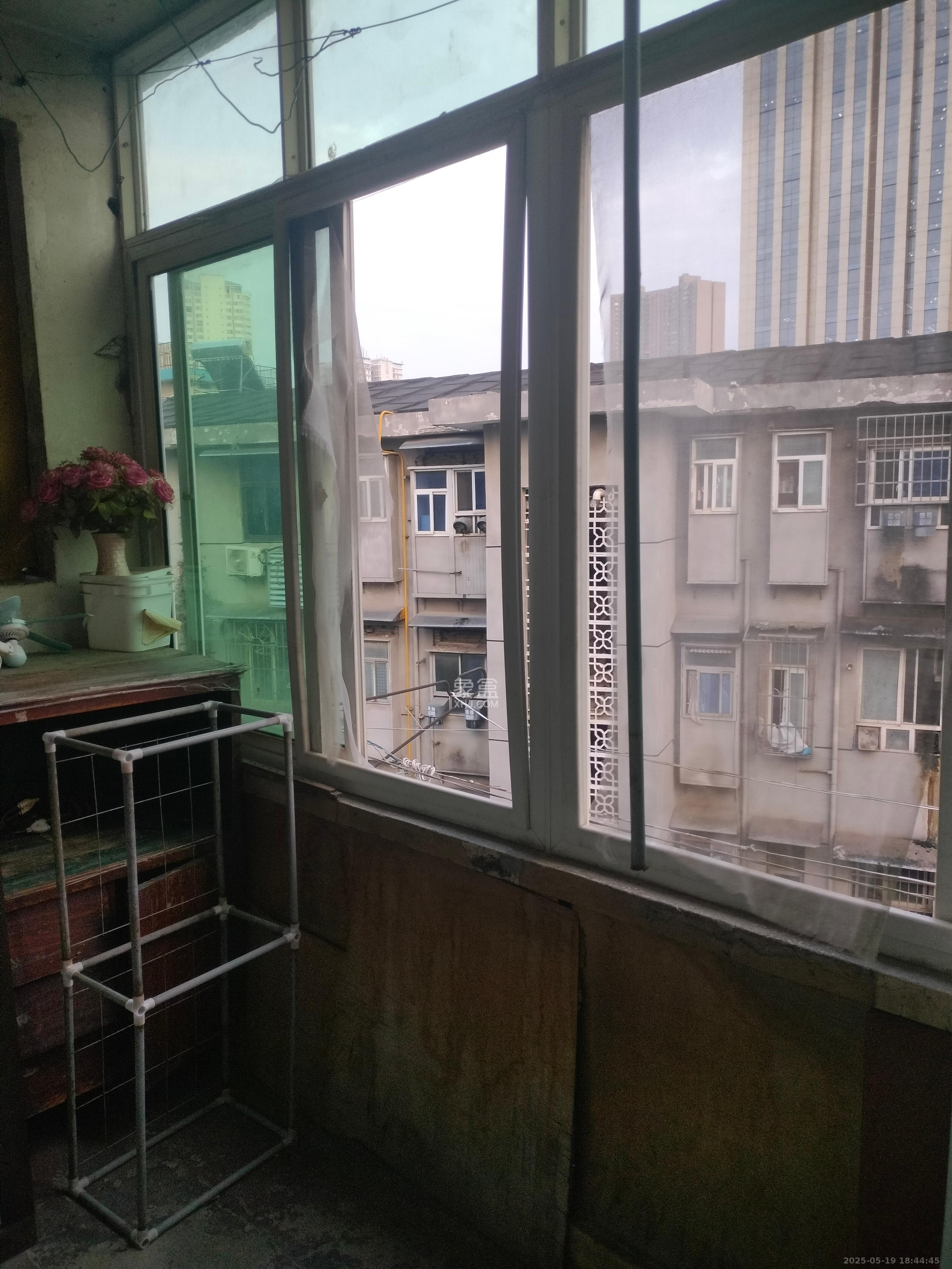 印染厂宿舍 1室1厅1卫 500.0元/月 印染厂宿舍 1室1厅1卫 500.0元/月室内图