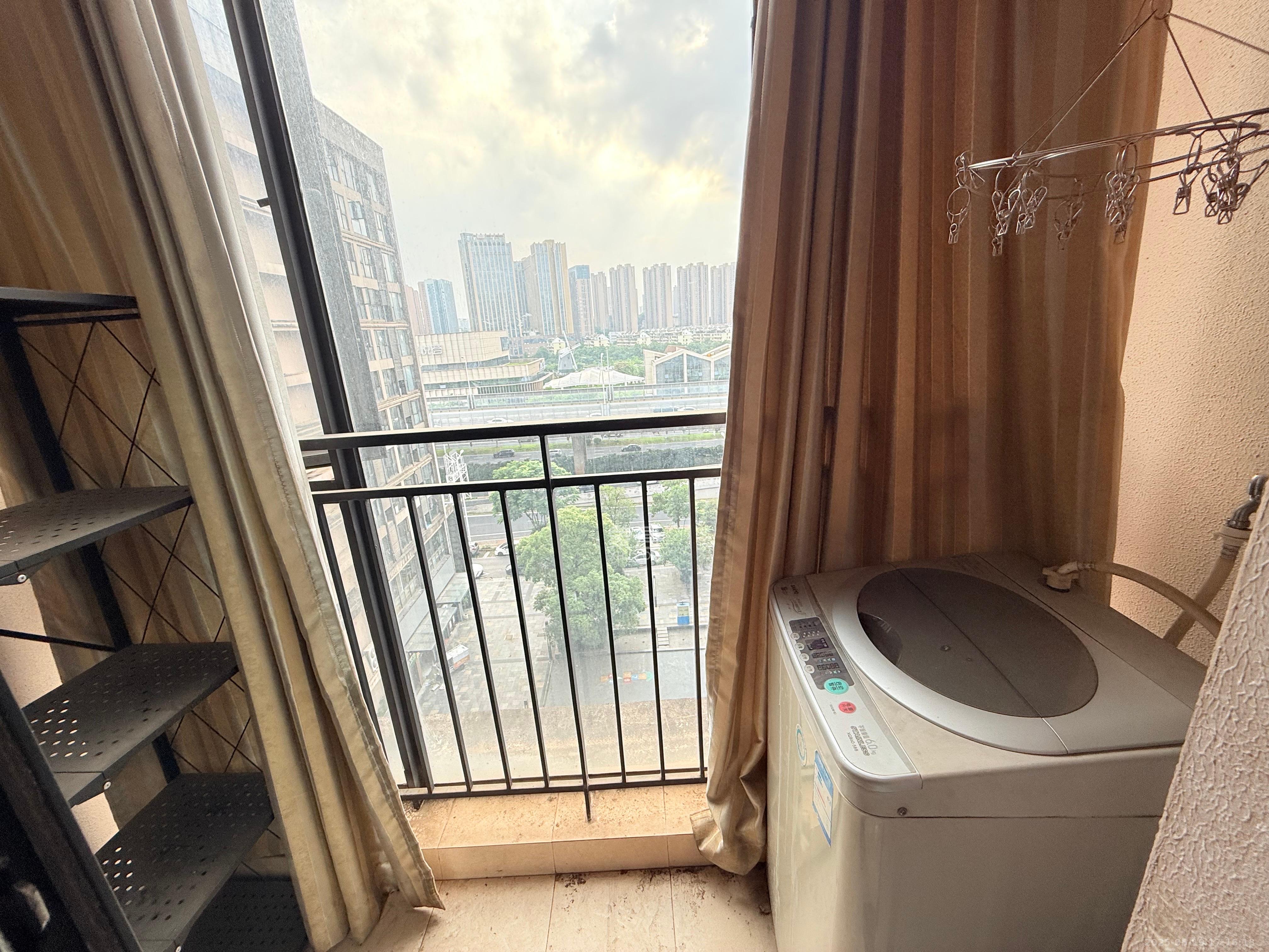 万科金域华府一期  1室0厅1卫   1100.00元/月室内图