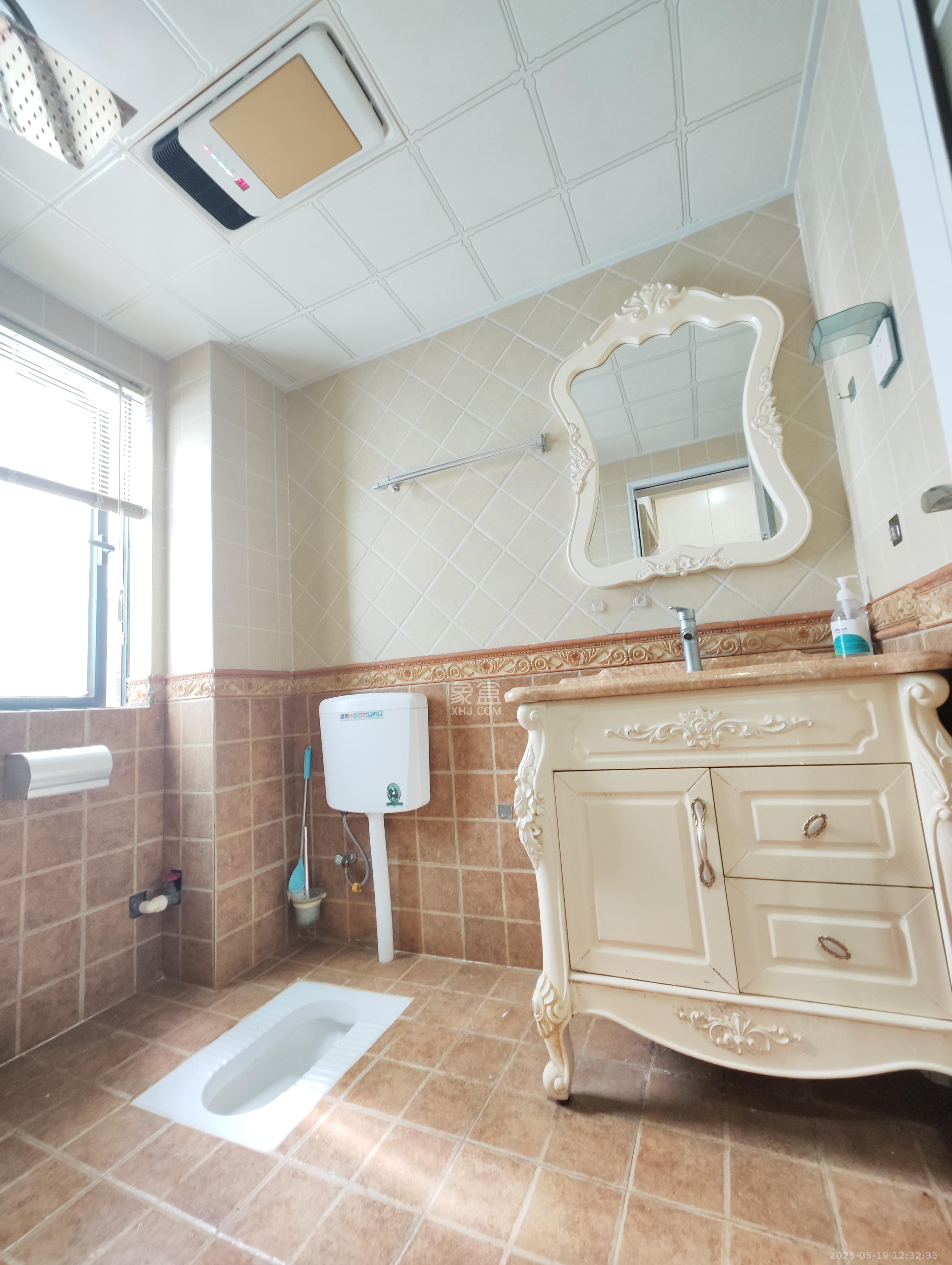 长房时代城 3室2厅1卫 2600.0元/月 长房时代城 3室2厅1卫 2600.0元/月室内图