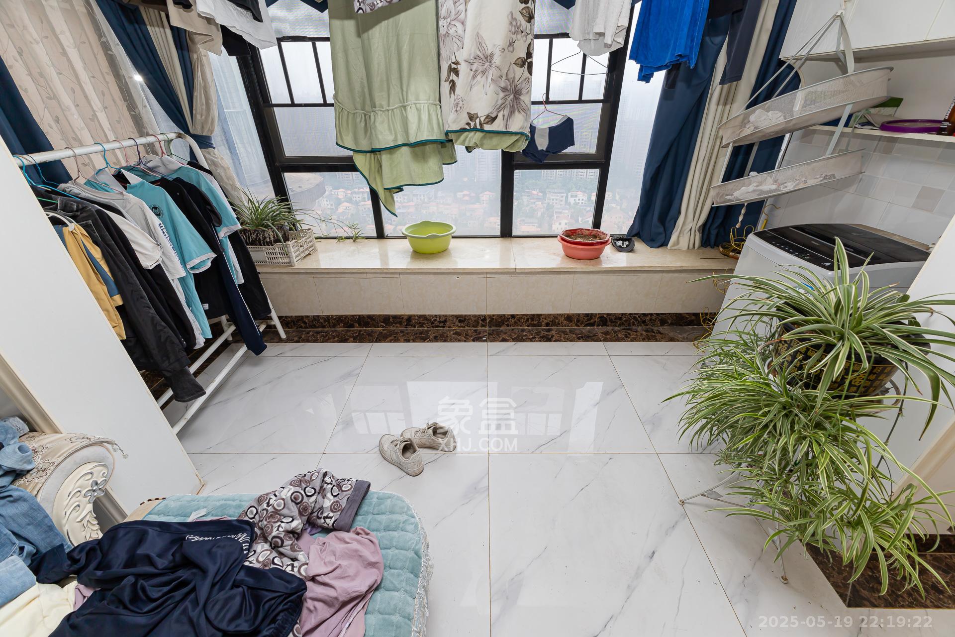 润和之悦(金泽园) 3室2厅2卫 84.8万 润和之悦(金泽园) 3室2厅2卫 84.8万阳台