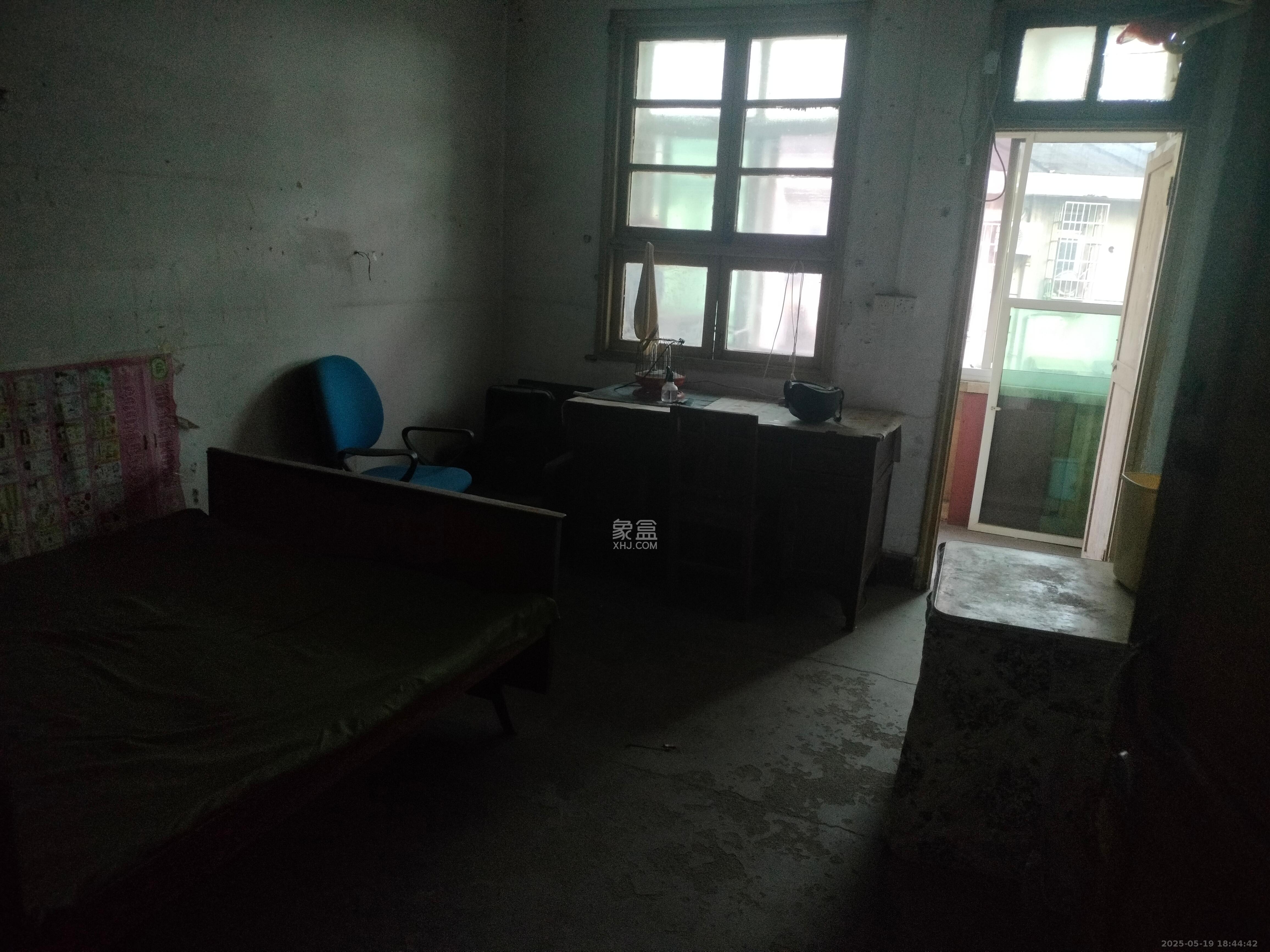 印染厂宿舍 1室1厅1卫 500.0元/月 印染厂宿舍 1室1厅1卫 500.0元/月室内图