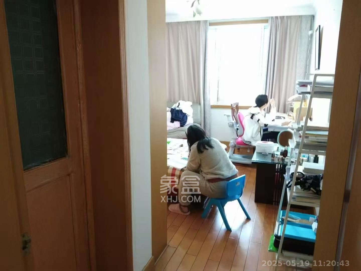 学院新村  3室2厅2卫   4600.00元/月室内图