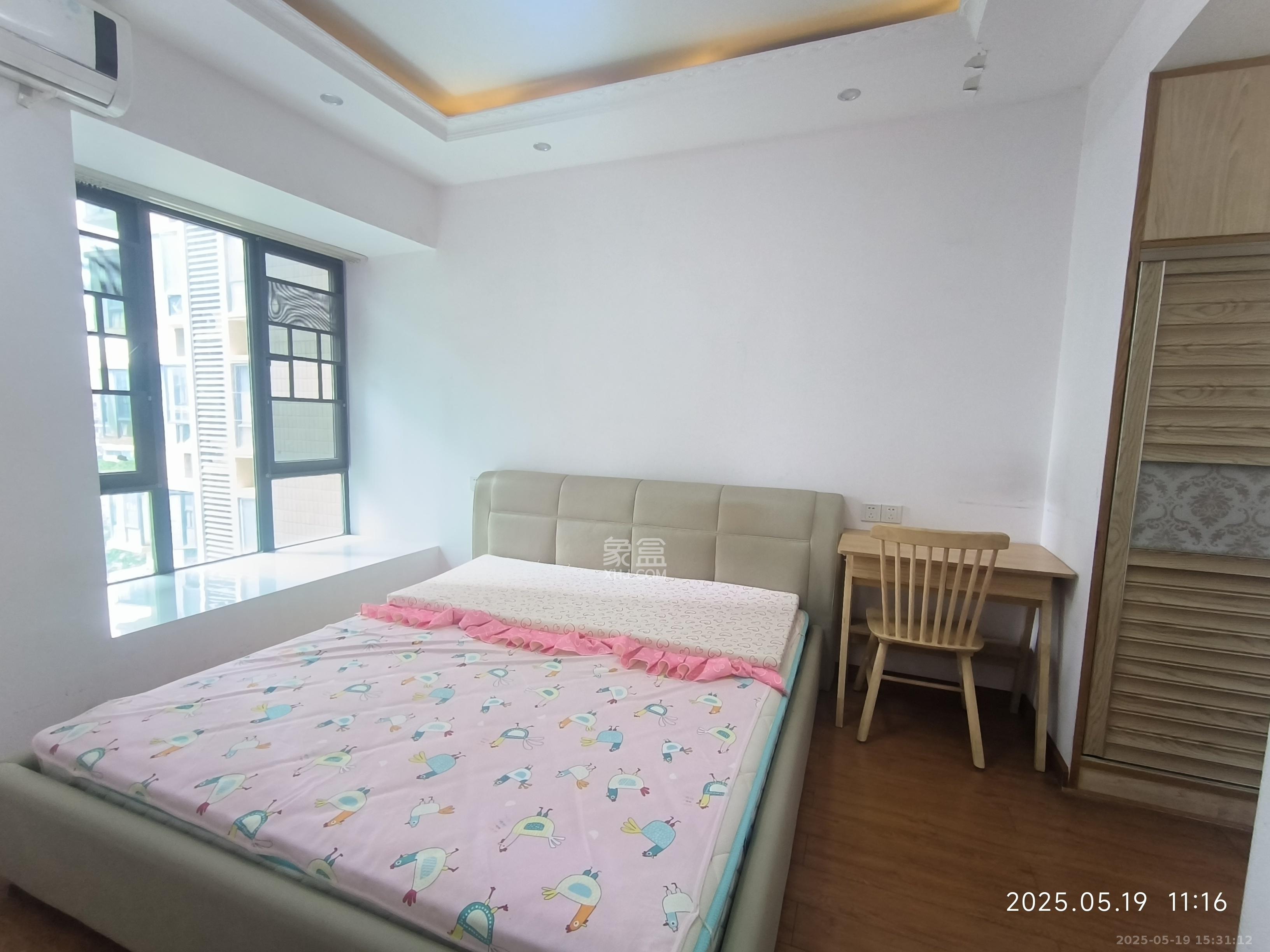 蓝山郡  3室2厅2卫    2200.0元/月 蓝山郡  3室2厅2卫    2200.0元/月室内图