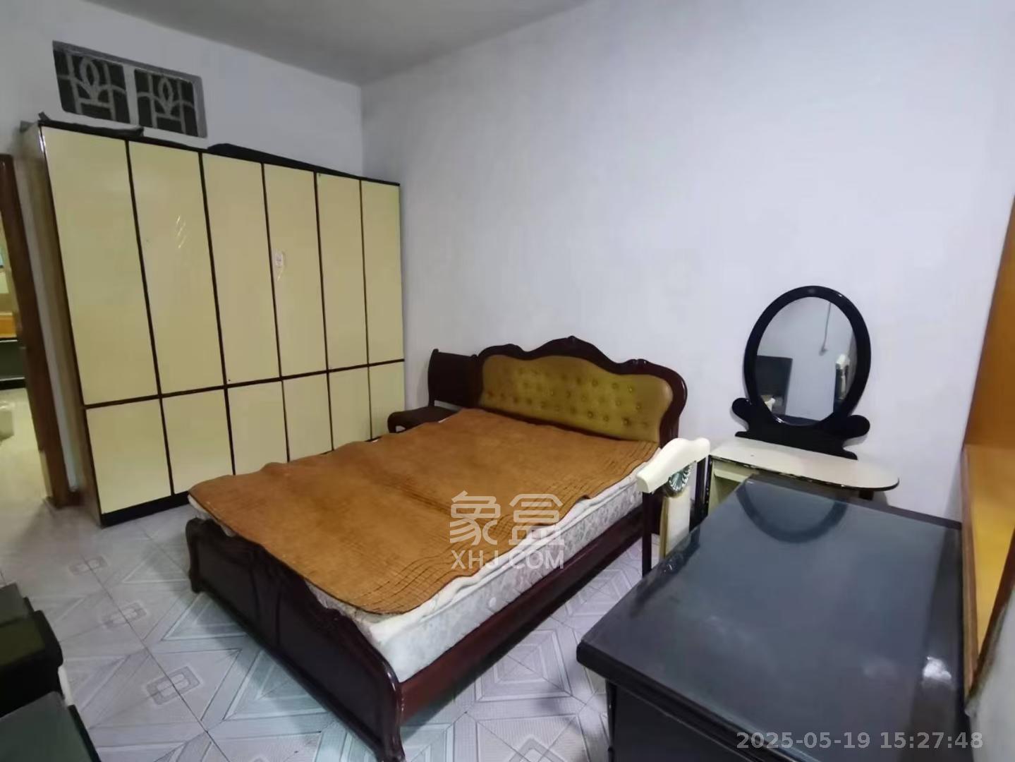 肖家坡宿舍(原湖南省机械研究所肖家坡宿舍) 3室2厅1卫 1500.0元/月 肖家坡宿舍(原湖南省机械研究所肖家坡宿舍) 3室2厅1卫 1500.0元/月室内图