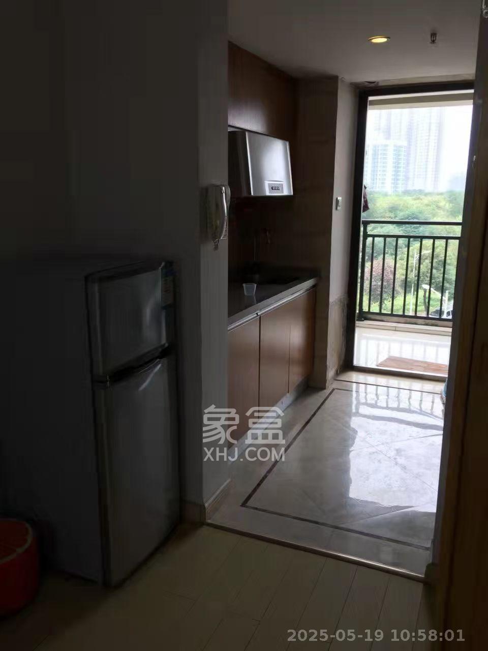 万科城  1室1厅1卫   1400.00元/月室内图
