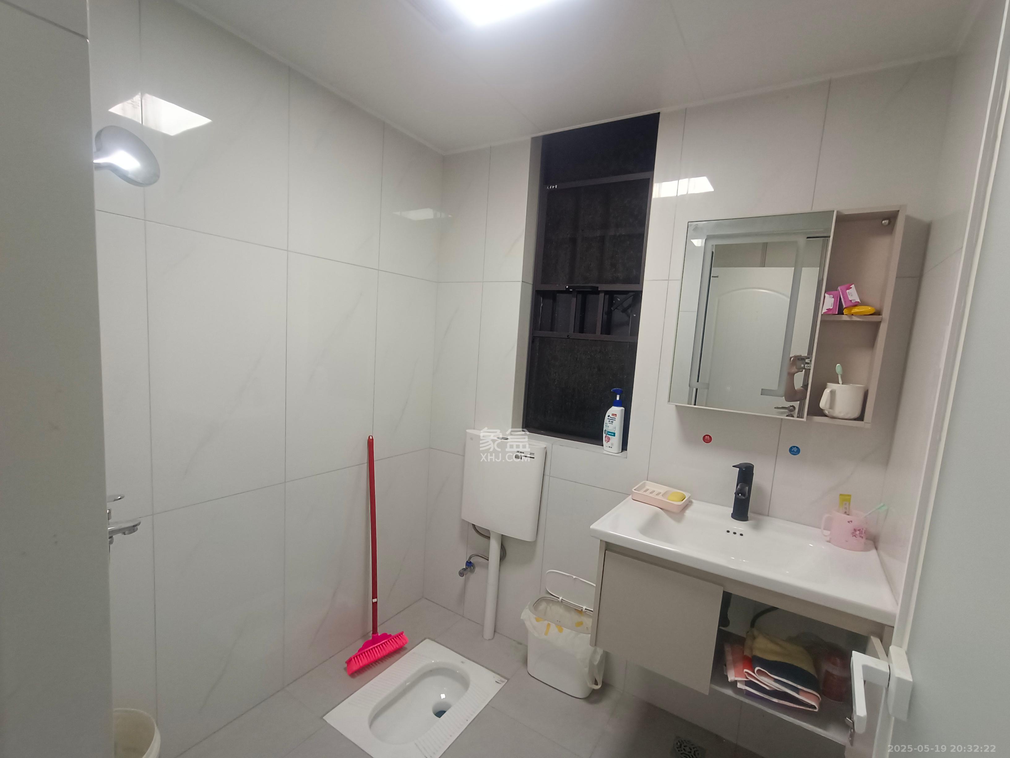 旭辉美的东樾城 4室2厅2卫 3400.0元/月 旭辉美的东樾城 4室2厅2卫 3400.0元/月室内图