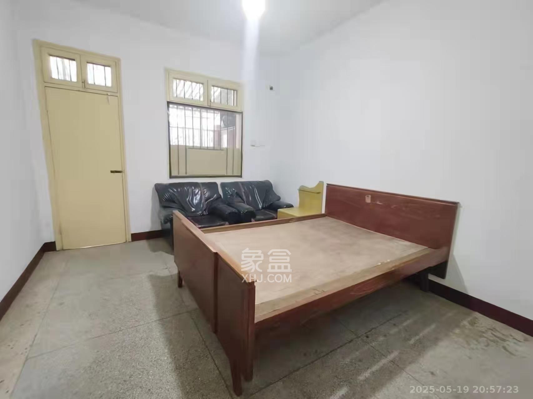 人民新村  2室1厅1卫   1800.00元/月室内图1