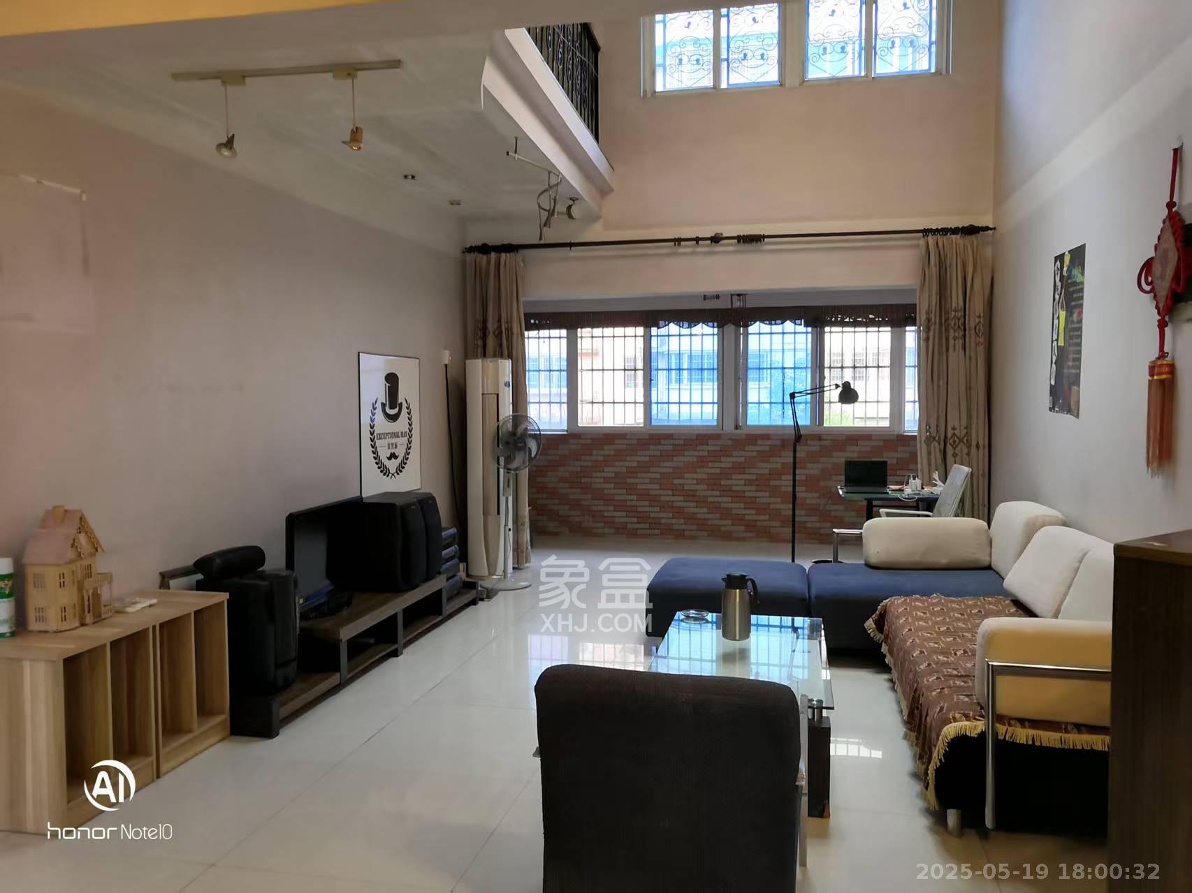 森宇佳园 1室2厅1卫 3100.0元/月 森宇佳园 1室2厅1卫 3100.0元/月室内图