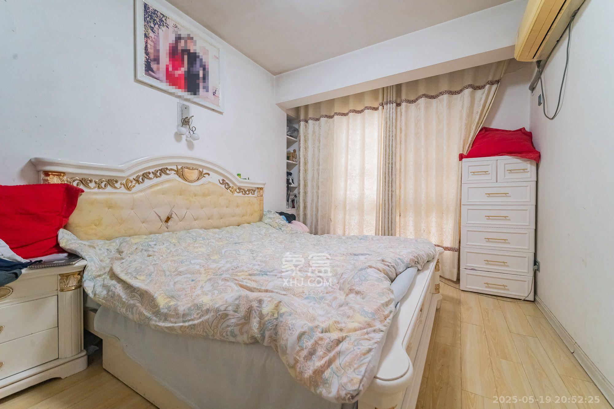 筑梦佳园 4室2厅2卫 2200.0元/月 筑梦佳园 4室2厅2卫 2200.0元/月室内图