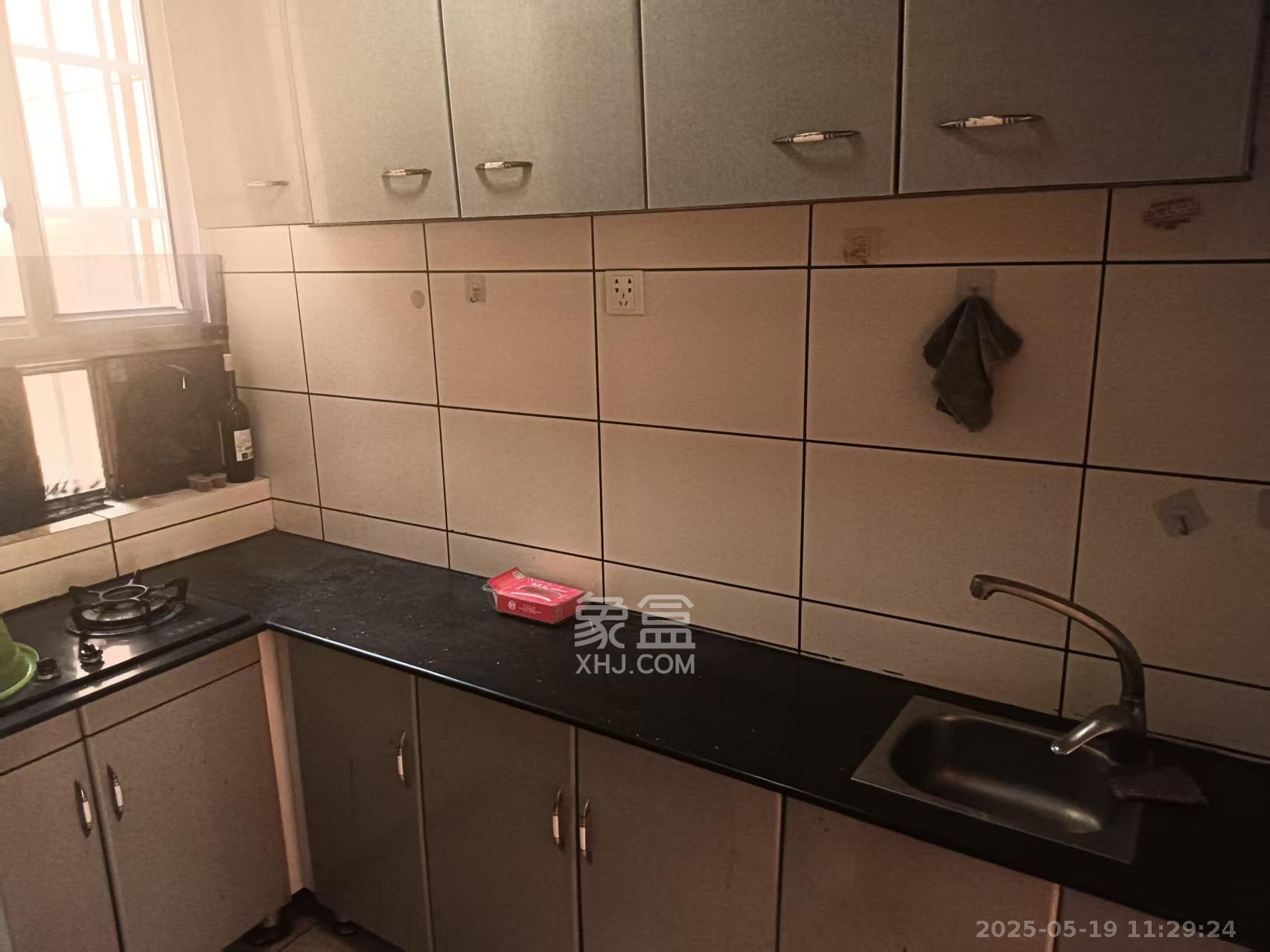 御景龙城 1室1厅1卫 1200.0元/月 御景龙城 1室1厅1卫 1200.0元/月室内图