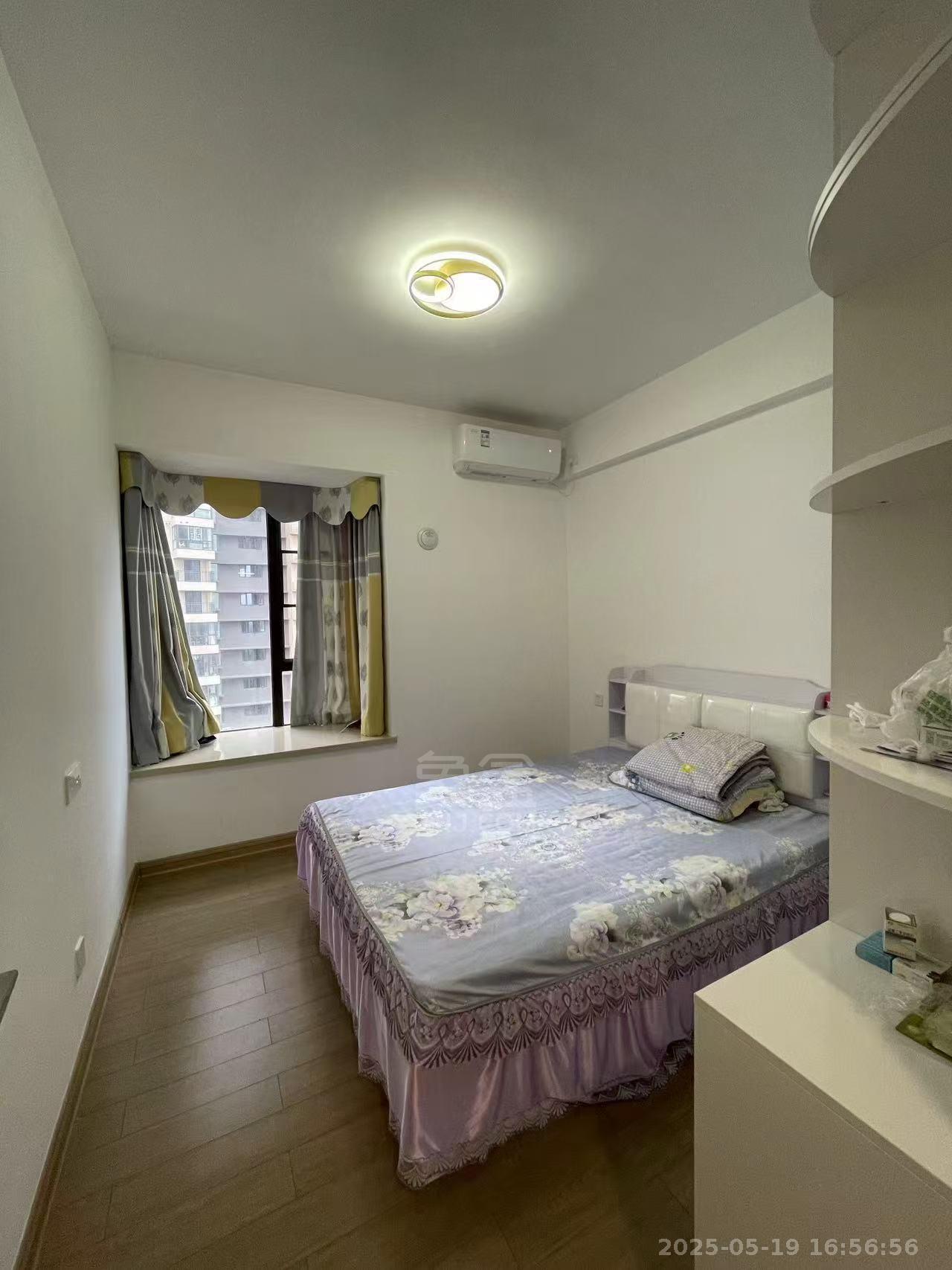 蓝溪谷 3室2厅2卫 2000.0元/月 蓝溪谷 3室2厅2卫 2000.0元/月室内图