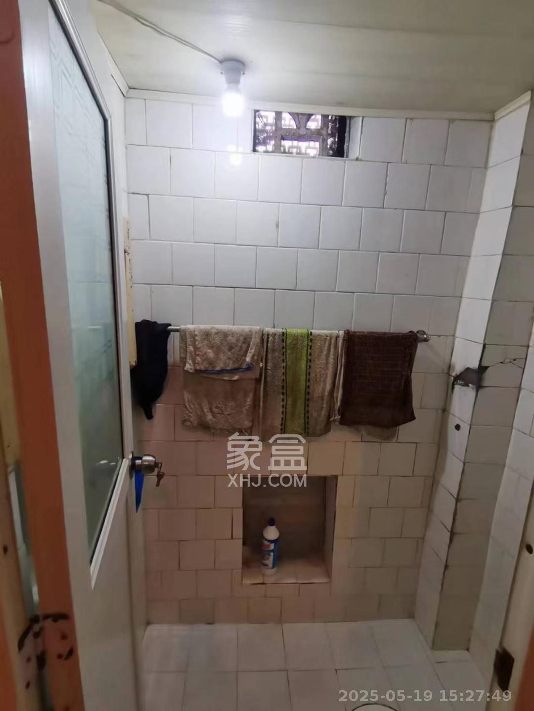 肖家坡宿舍(原湖南省机械研究所肖家坡宿舍) 3室2厅1卫 1500.0元/月 肖家坡宿舍(原湖南省机械研究所肖家坡宿舍) 3室2厅1卫 1500.0元/月室内图