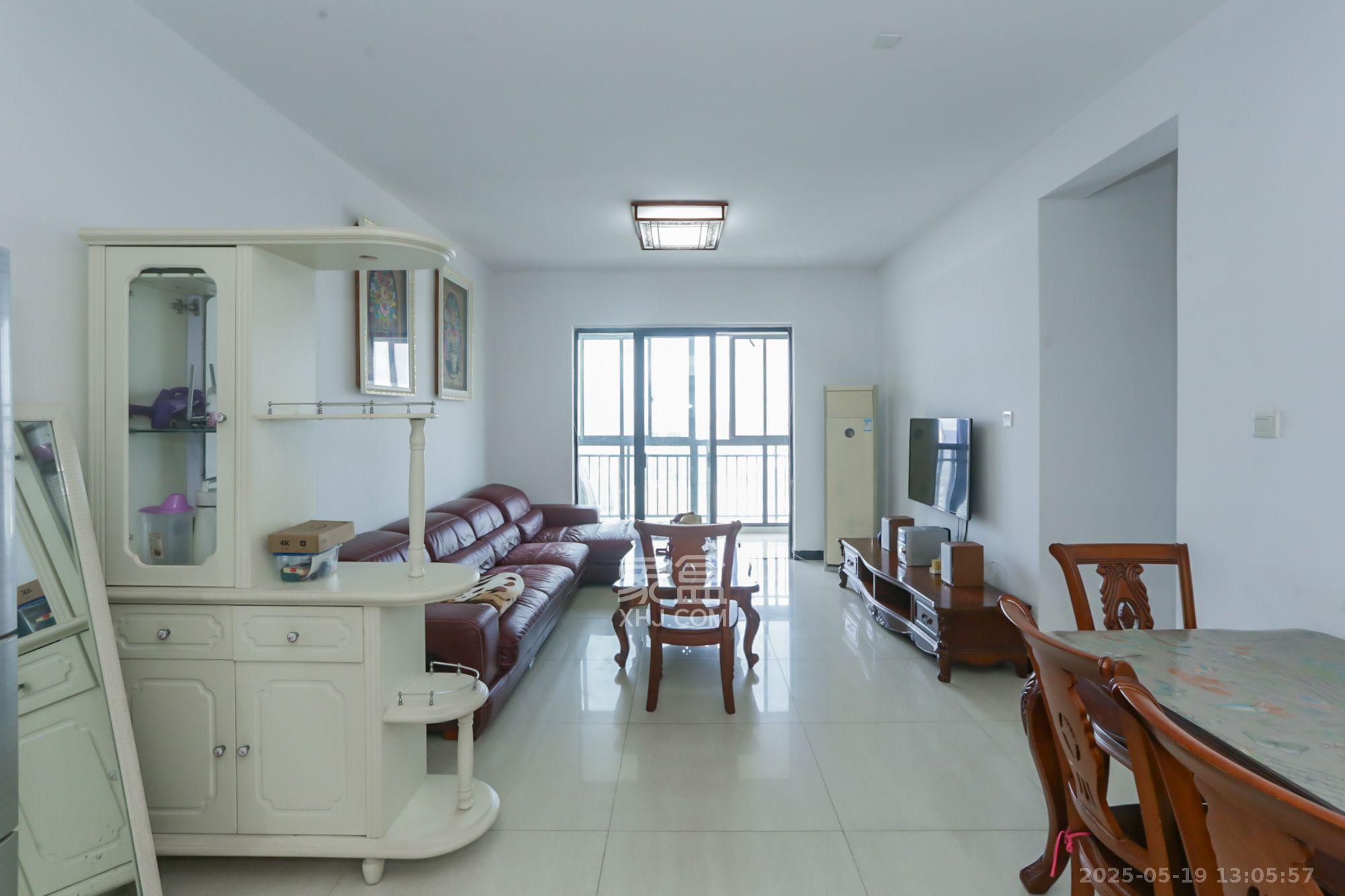 莱茵城 3室2厅1卫 2200.0元/月 莱茵城 3室2厅1卫 2200.0元/月室内图