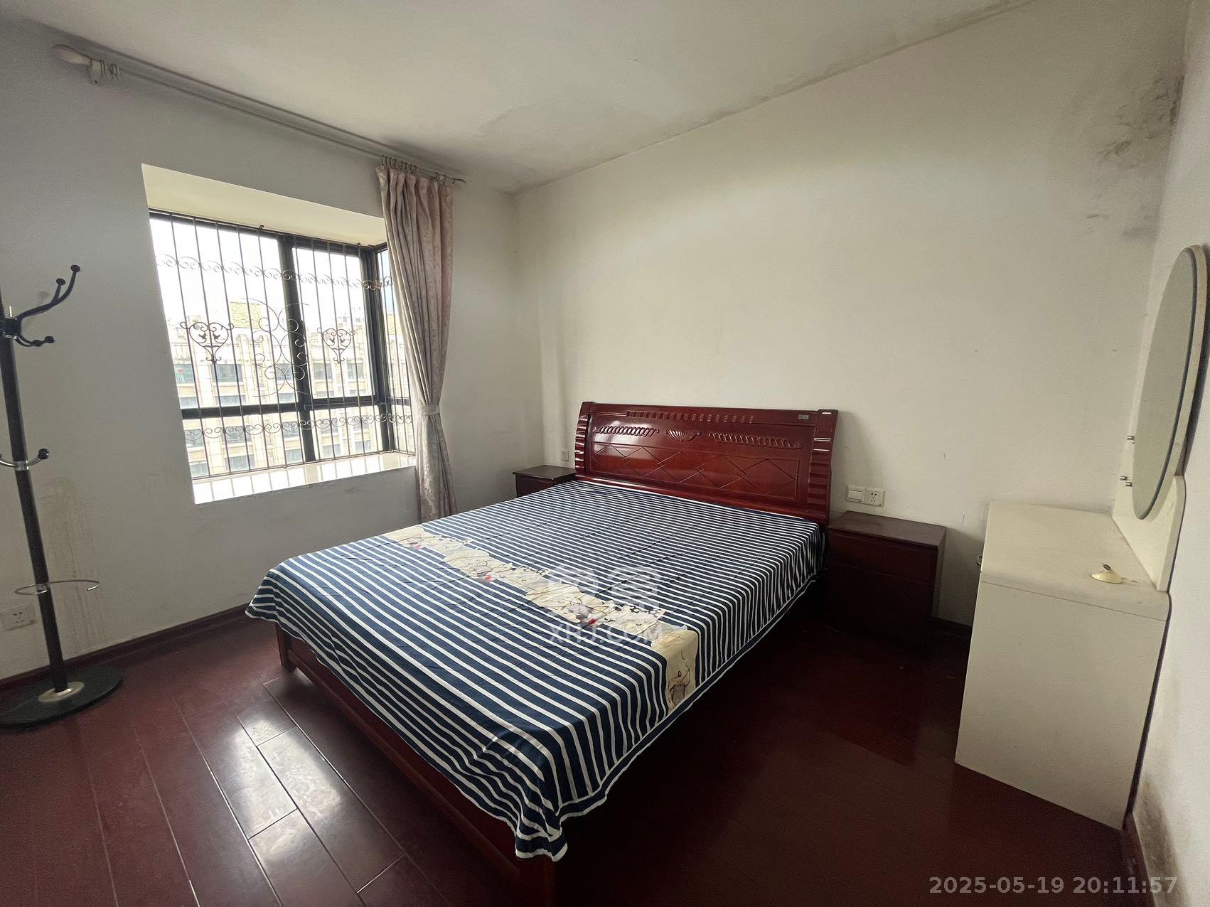 三江花中城 3室2厅1卫 2600.0元/月 三江花中城 3室2厅1卫 2600.0元/月室内图