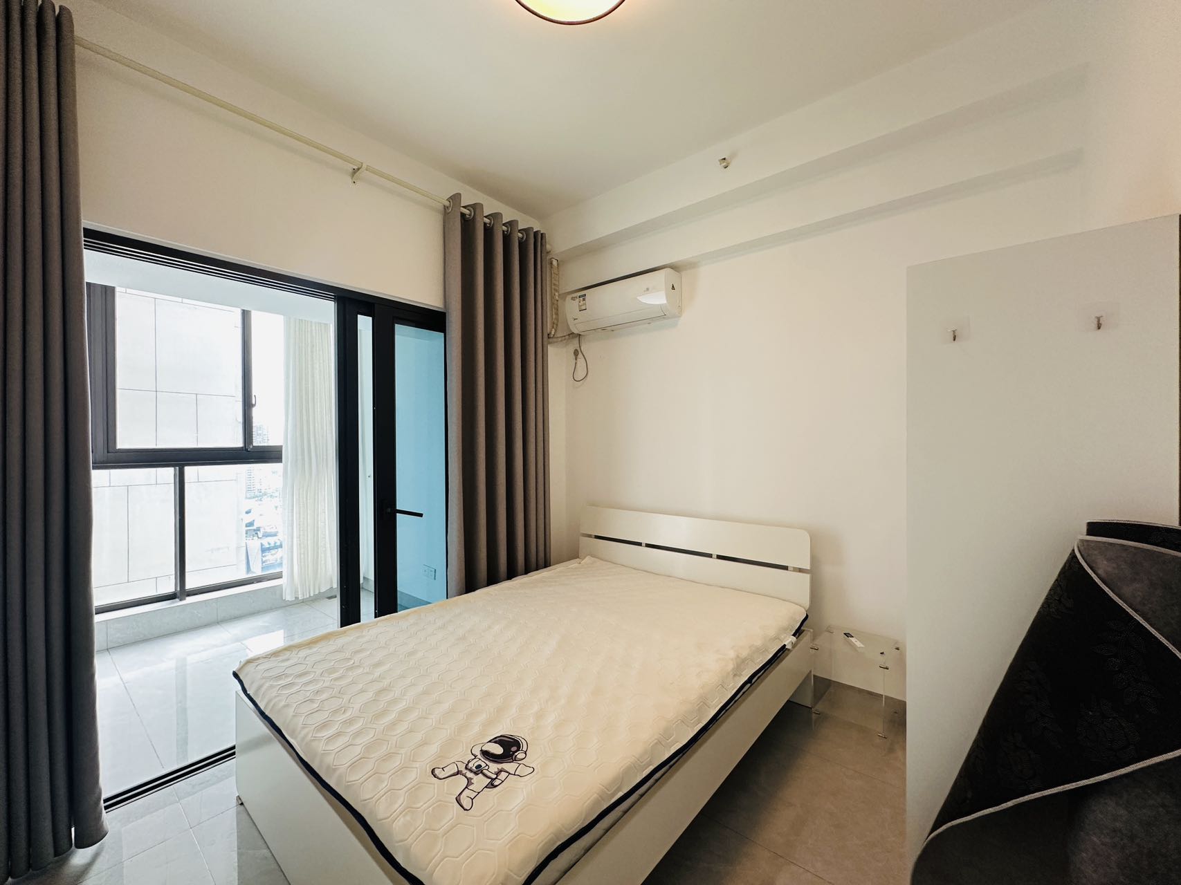 华润中心 2室1厅1卫 3300.0元/月 华润中心 2室1厅1卫 3300.0元/月室内图