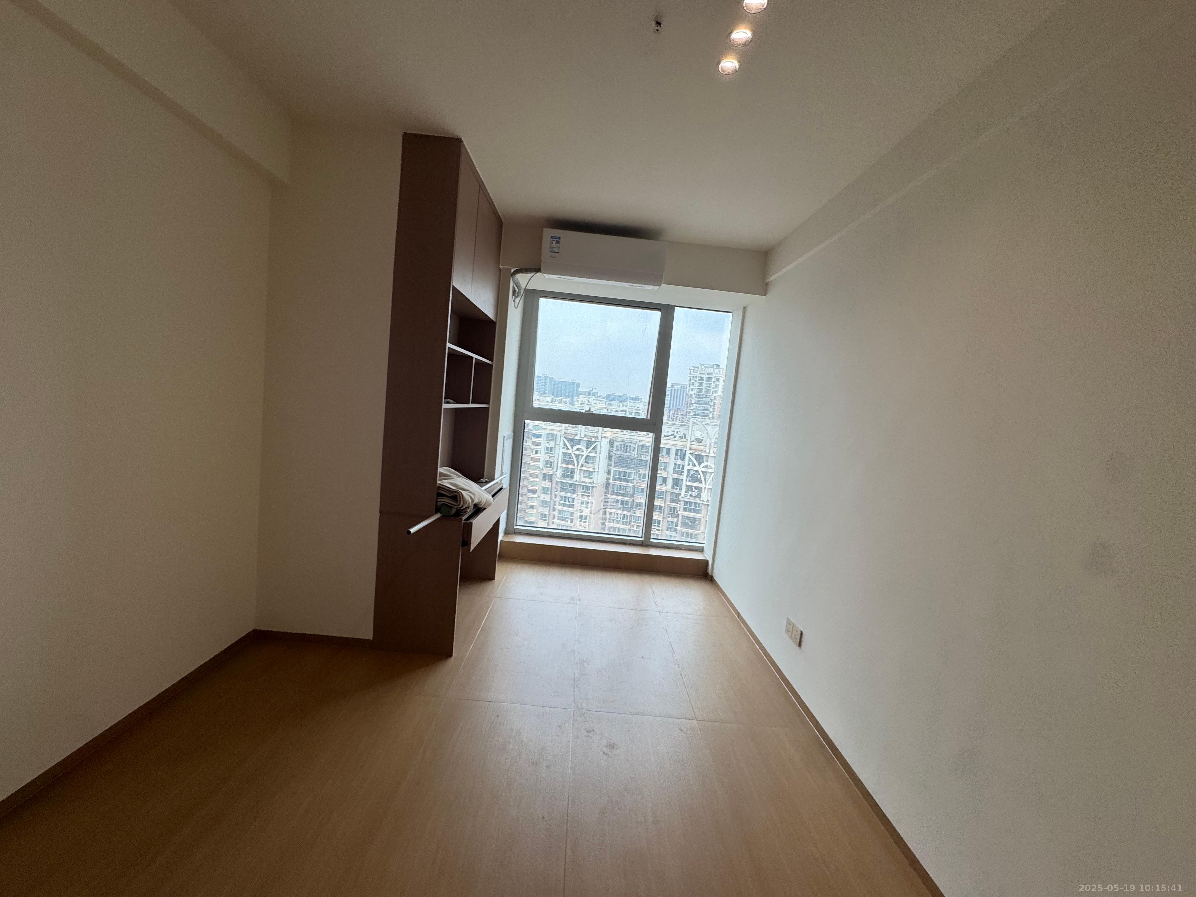 恒大誉府(融誉商业中心) 1室0厅0卫 2000.0元/月 恒大誉府(融誉商业中心) 1室0厅0卫 2000.0元/月室内图