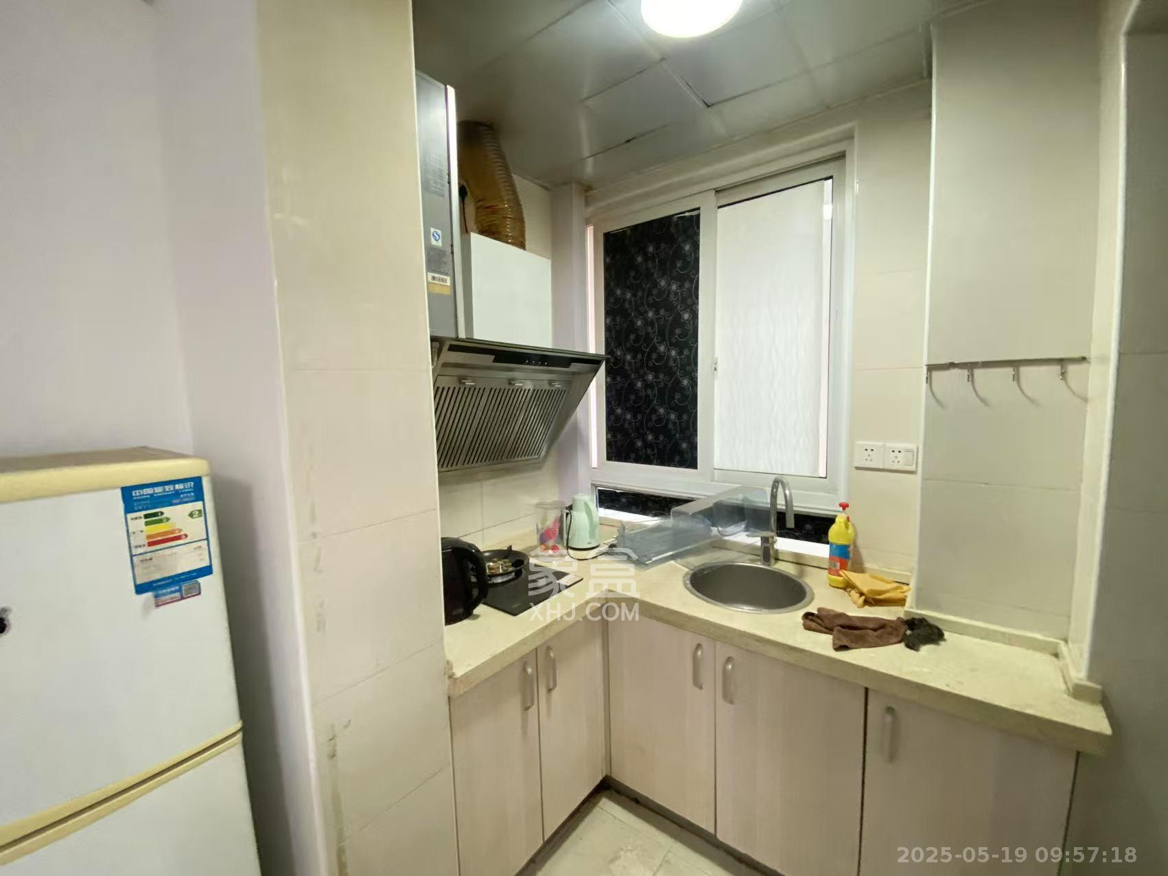 益佳苑  1室1厅1卫    1600.0元/月 益佳苑  1室1厅1卫    1600.0元/月室内图