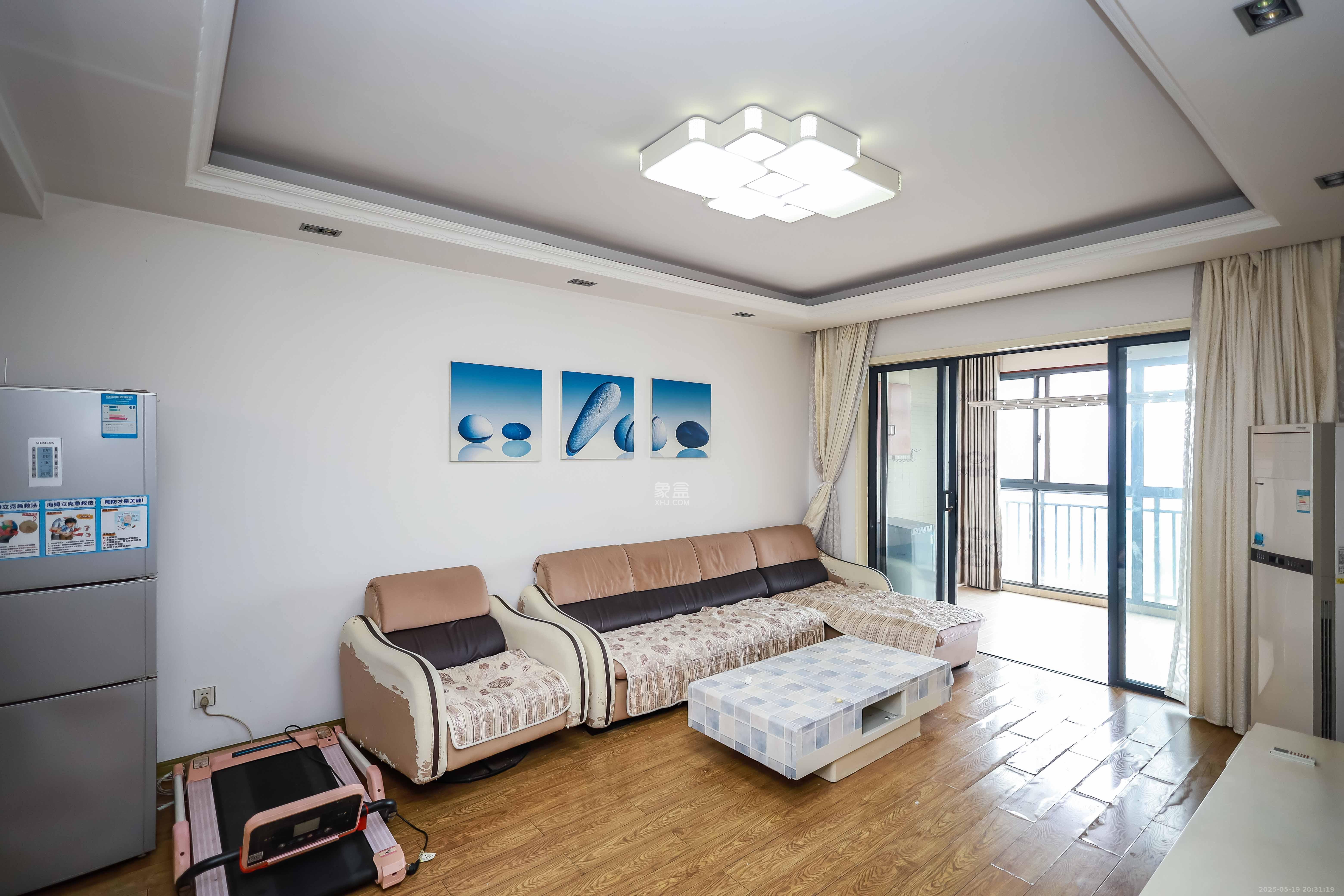 莱茵城 2室2厅1卫 66.0万 莱茵城 2室2厅1卫 66.0万客厅