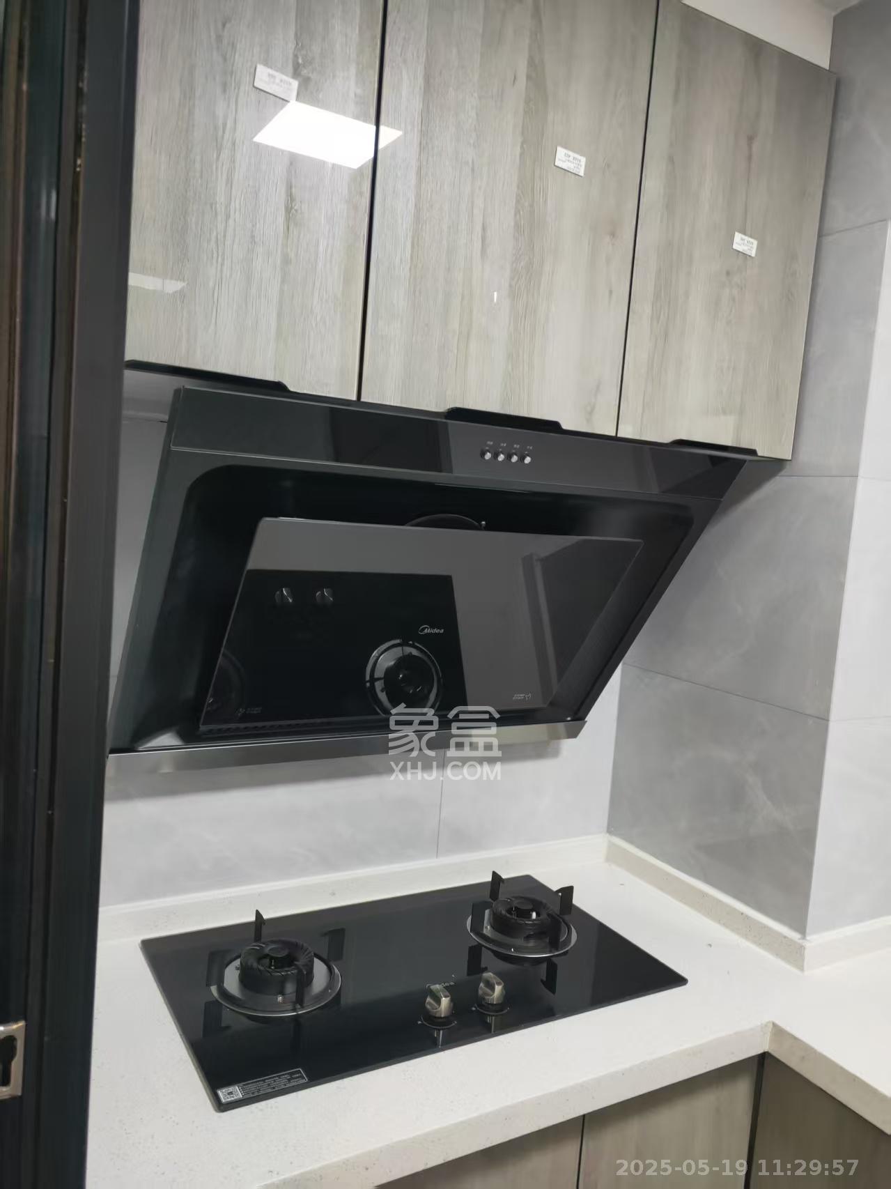 旭辉美的东樾城  3室2厅2卫    2800.0元/月室内图