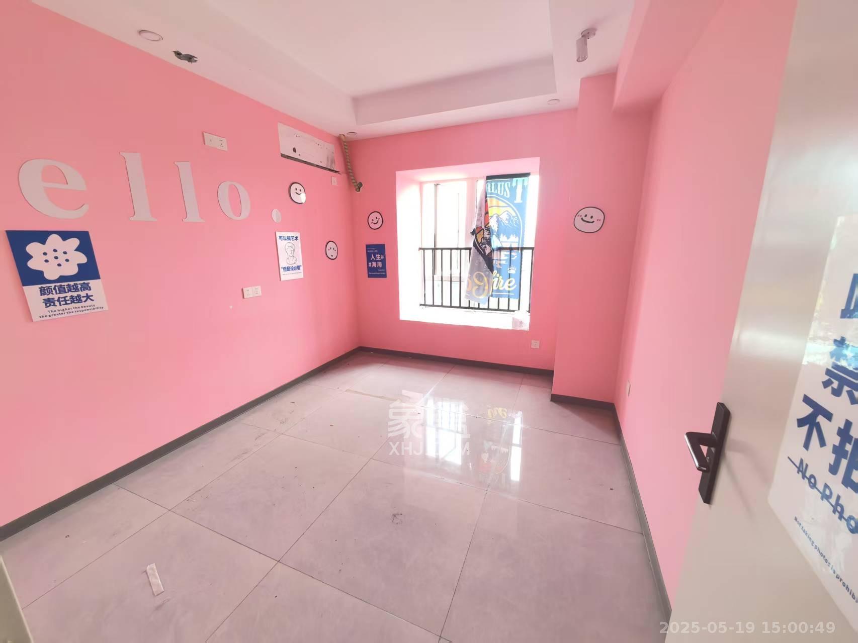 保利香槟国际  4室2厅1卫    4500.0元/月 保利香槟国际  4室2厅1卫    4500.0元/月室内图