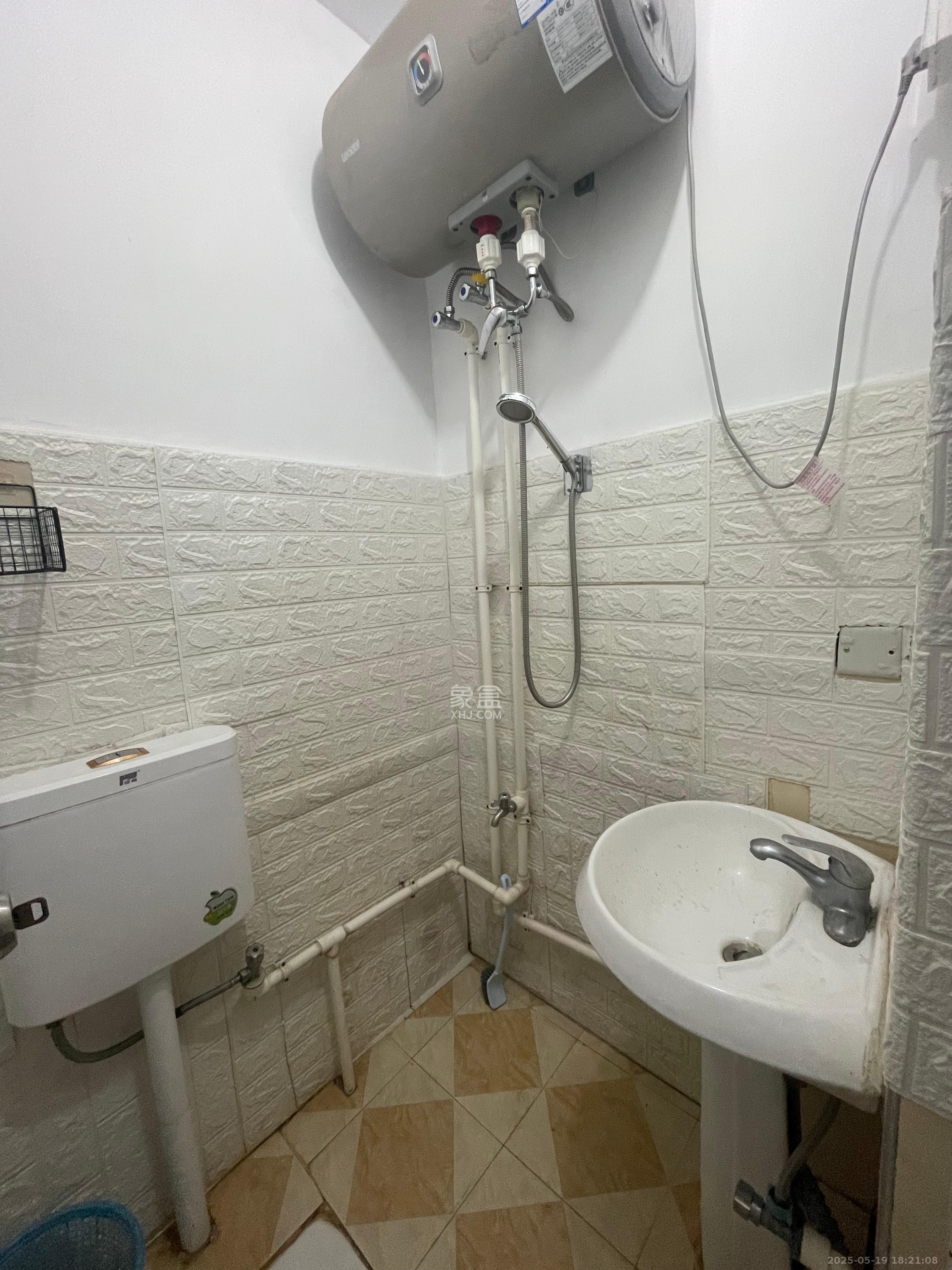 先锋新宇 1室1厅1卫 750.0元/月 先锋新宇 1室1厅1卫 750.0元/月室内图