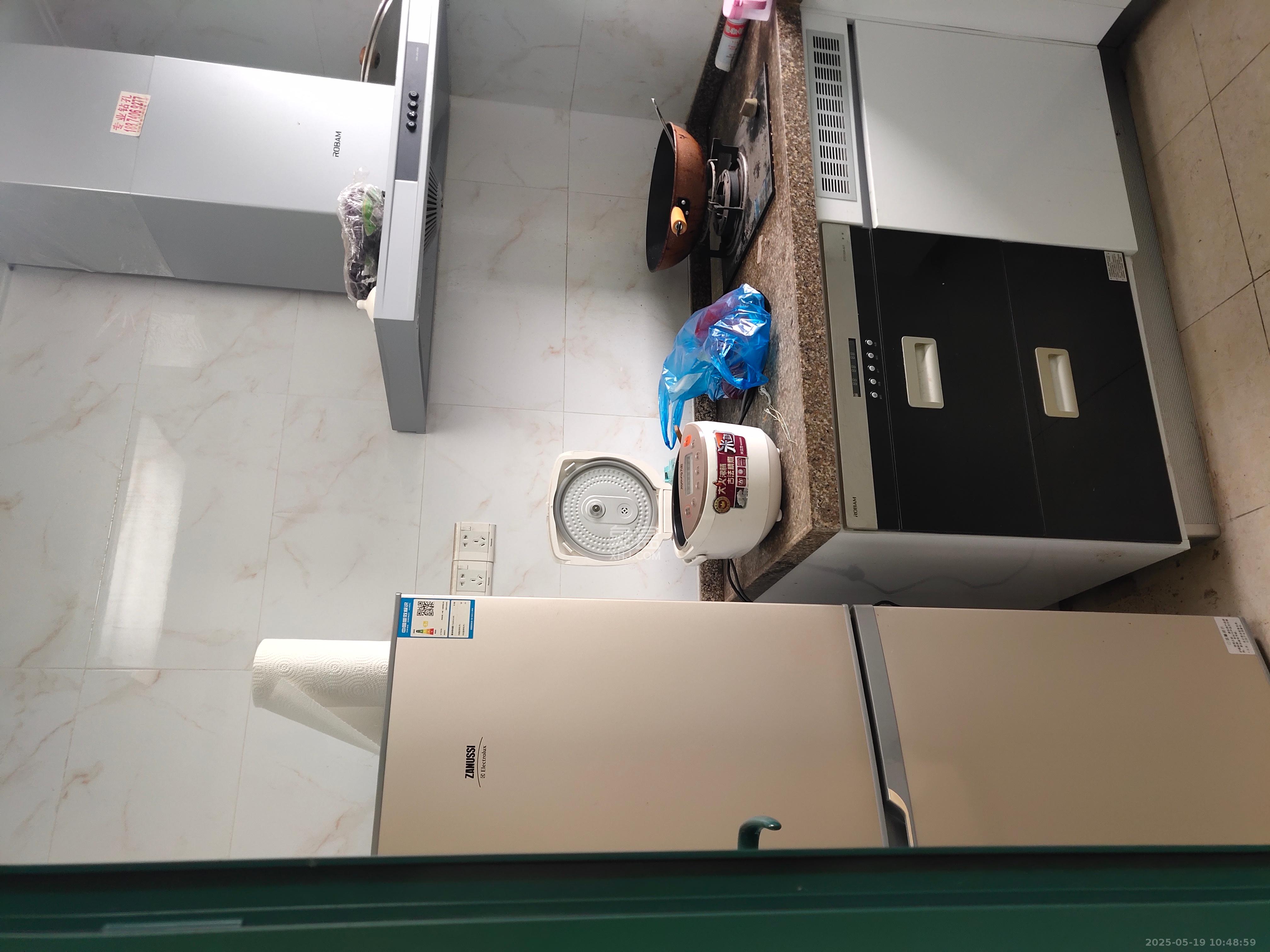恒大翡翠华庭  1室1厅1卫   1200.00元/月室内图