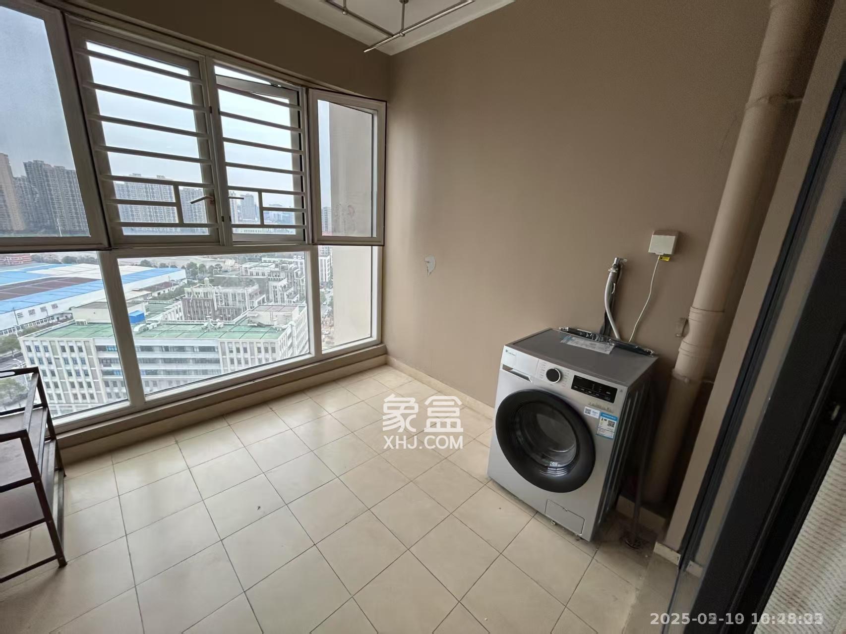 汇金城/嘉华城(二期、三期) 3室2厅2卫 2700.0元/月 汇金城/嘉华城(二期、三期) 3室2厅2卫 2700.0元/月室内图