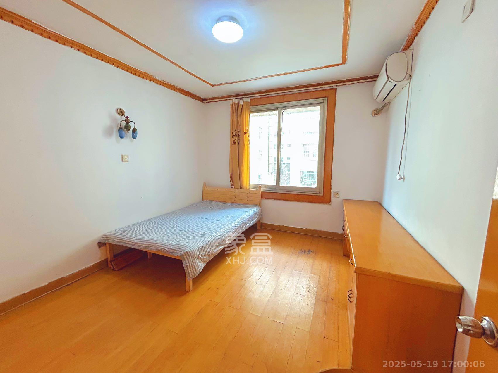 陈家湖小区 3室1厅1卫 1980.0元/月 陈家湖小区 3室1厅1卫 1980.0元/月室内图