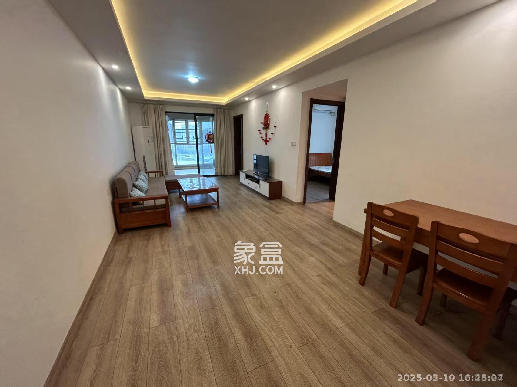 汇金城/嘉华城(二期、三期)  3室2厅2卫    2700.0元/月 汇金城/嘉华城(二期、三期)  3室2厅2卫    2700.0元/月