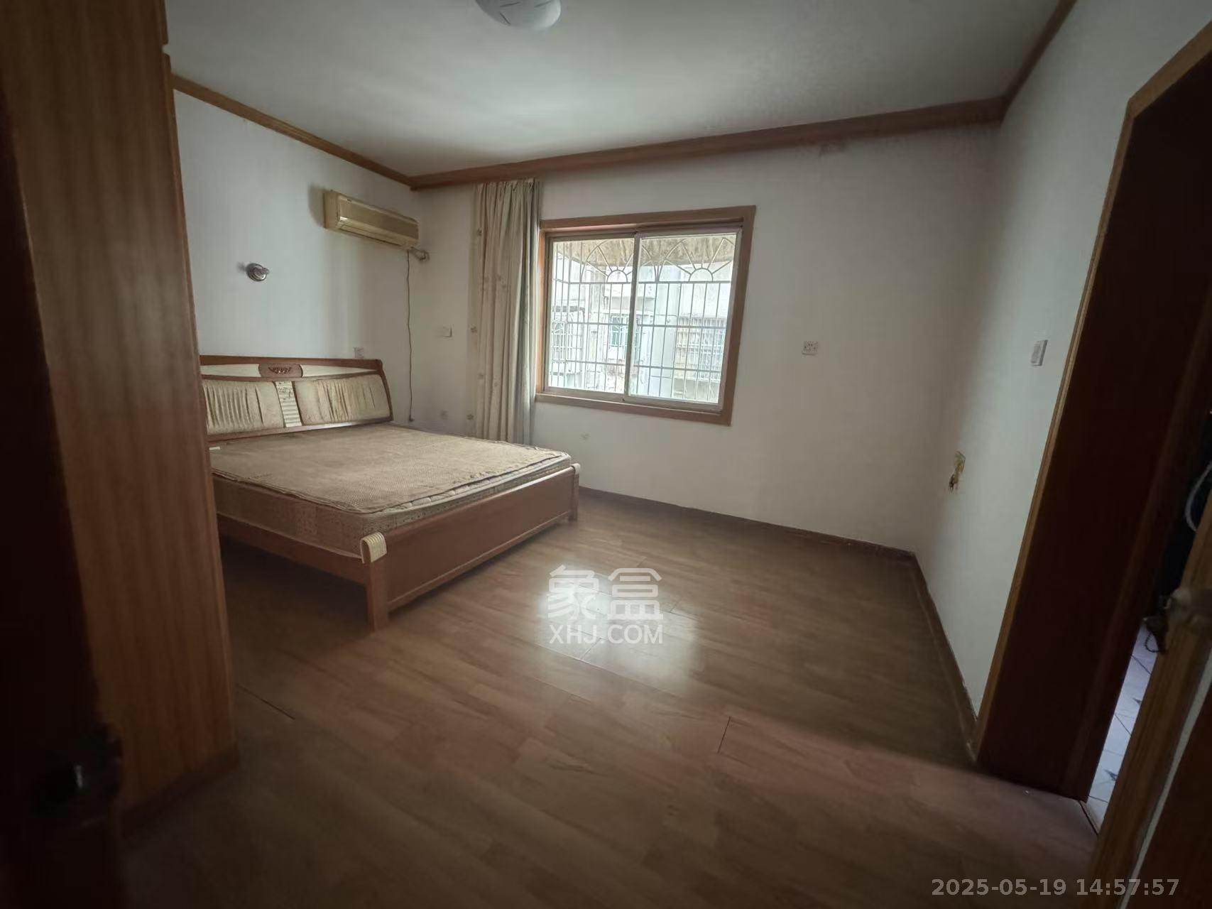 富都花园 3室2厅1卫 1600.0元/月 富都花园 3室2厅1卫 1600.0元/月室内图