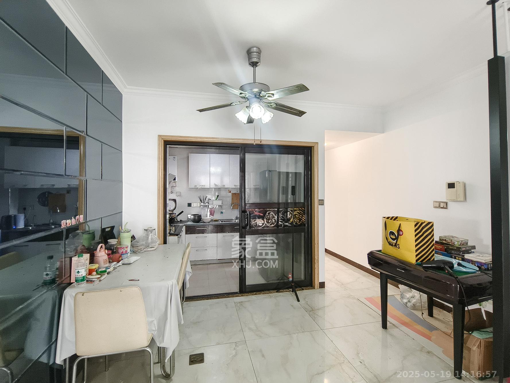 盛地尊域 3室2厅1卫 57.8万 盛地尊域 3室2厅1卫 57.8万客厅