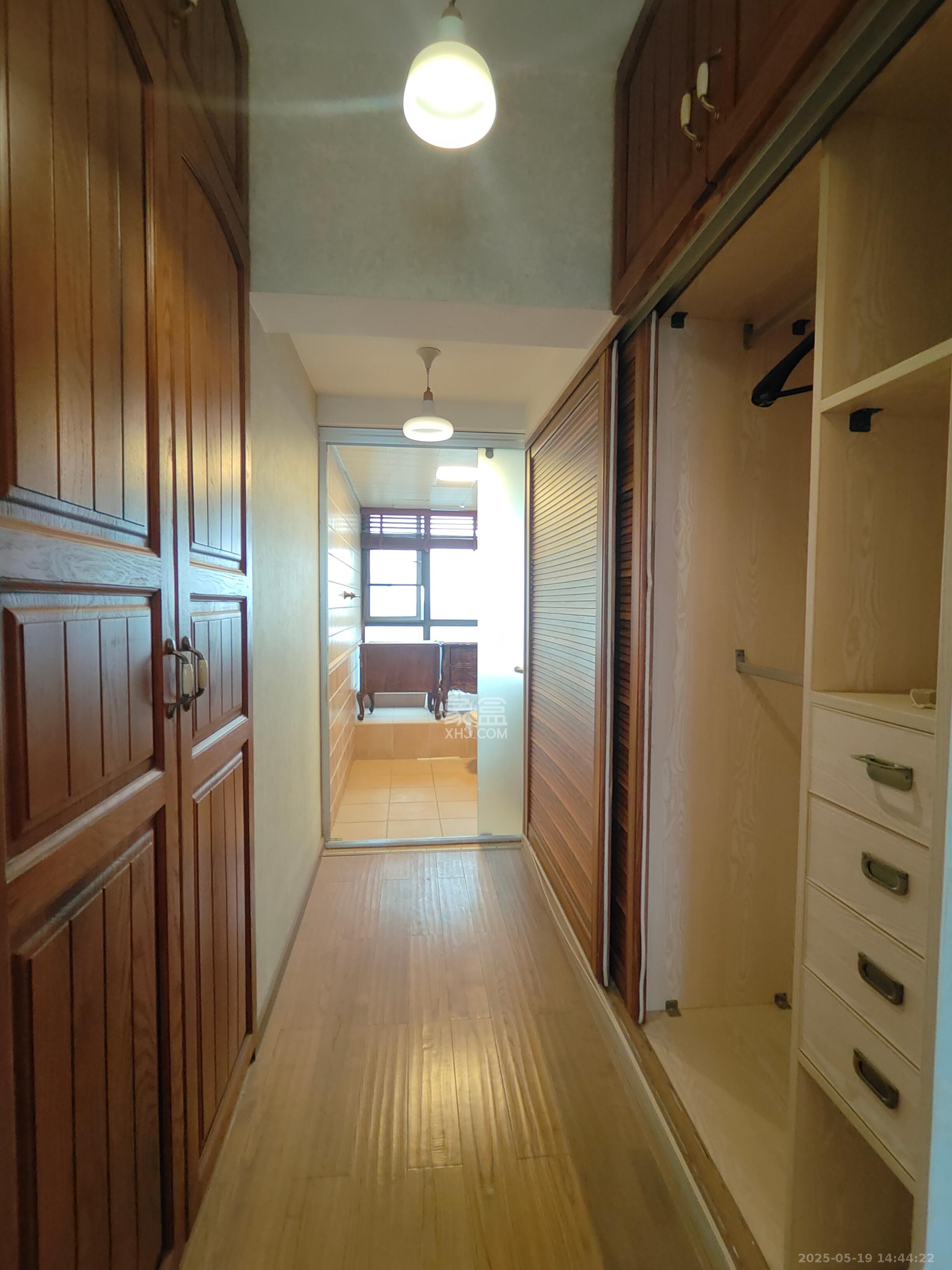 勤诚达新界  4室2厅2卫    2800.0元/月 勤诚达新界  4室2厅2卫    2800.0元/月室内图