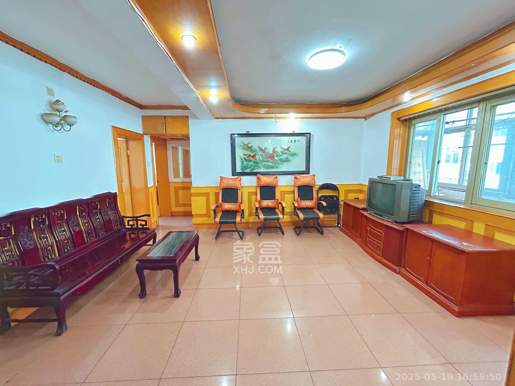 陈家湖小区 3室1厅1卫 1980.0元/月 陈家湖小区 3室1厅1卫 1980.0元/月室内图